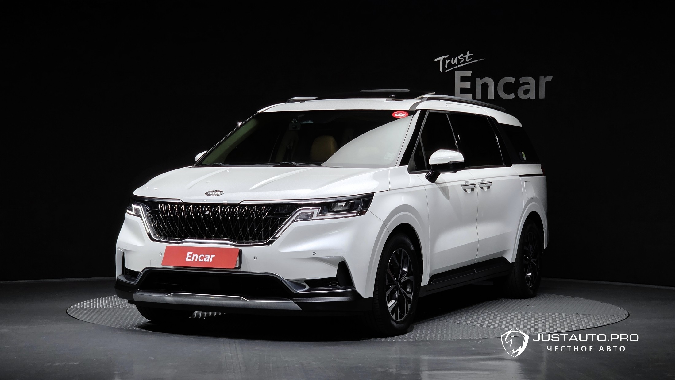 Автомобиль Kia Canival
