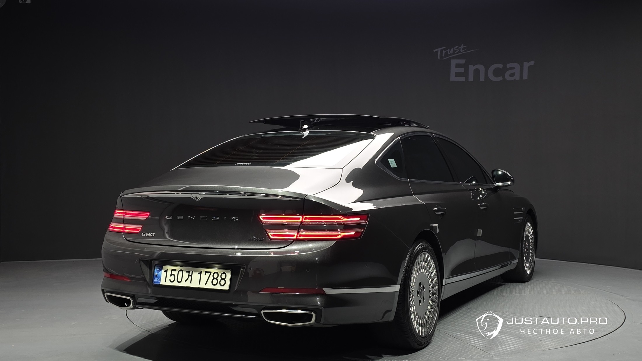 Автомобиль Genesis G80