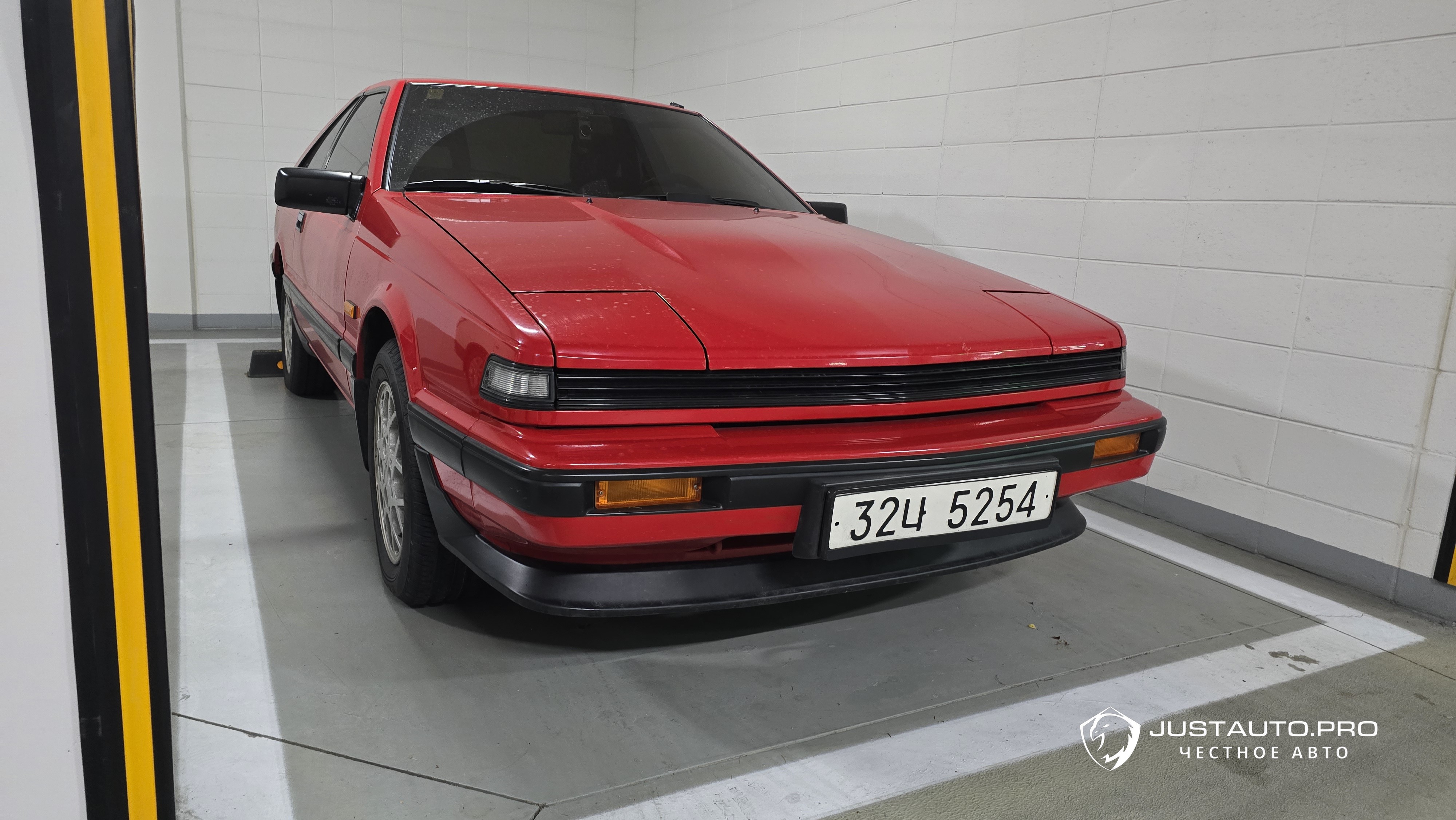 Автомобиль Nissan Others