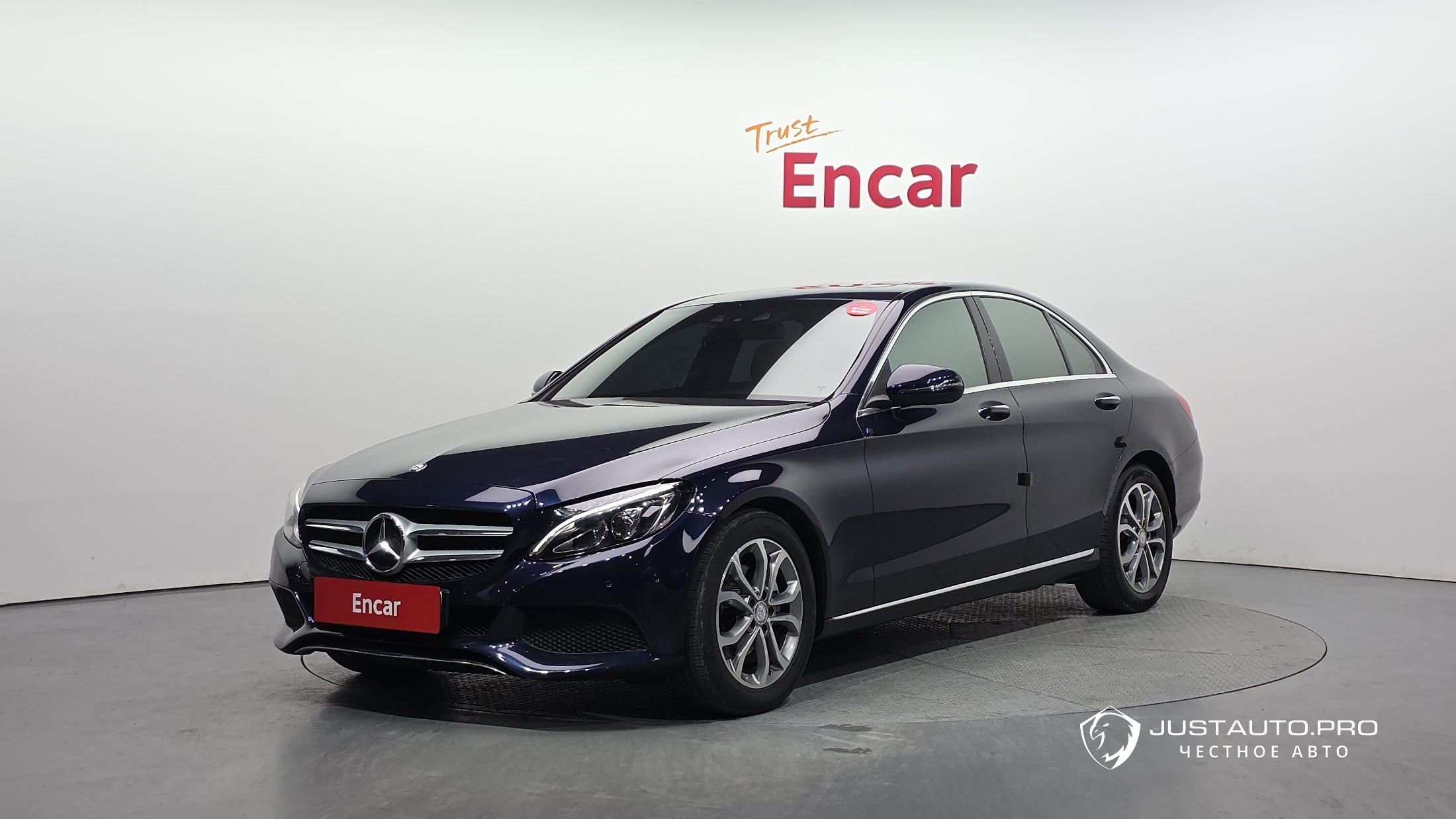 Автомобиль Mercedes-Benz C-Class