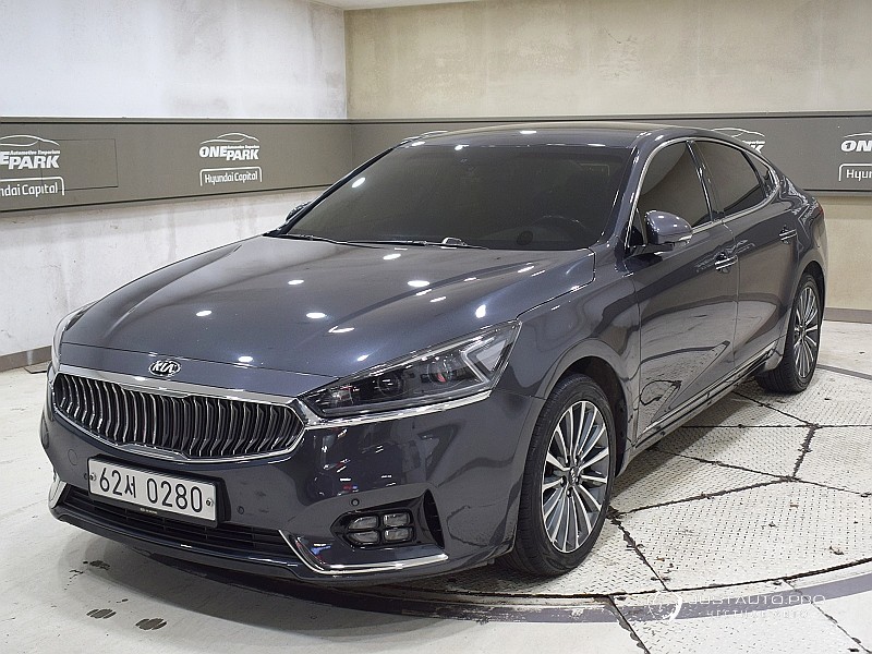 Автомобиль Kia K7
