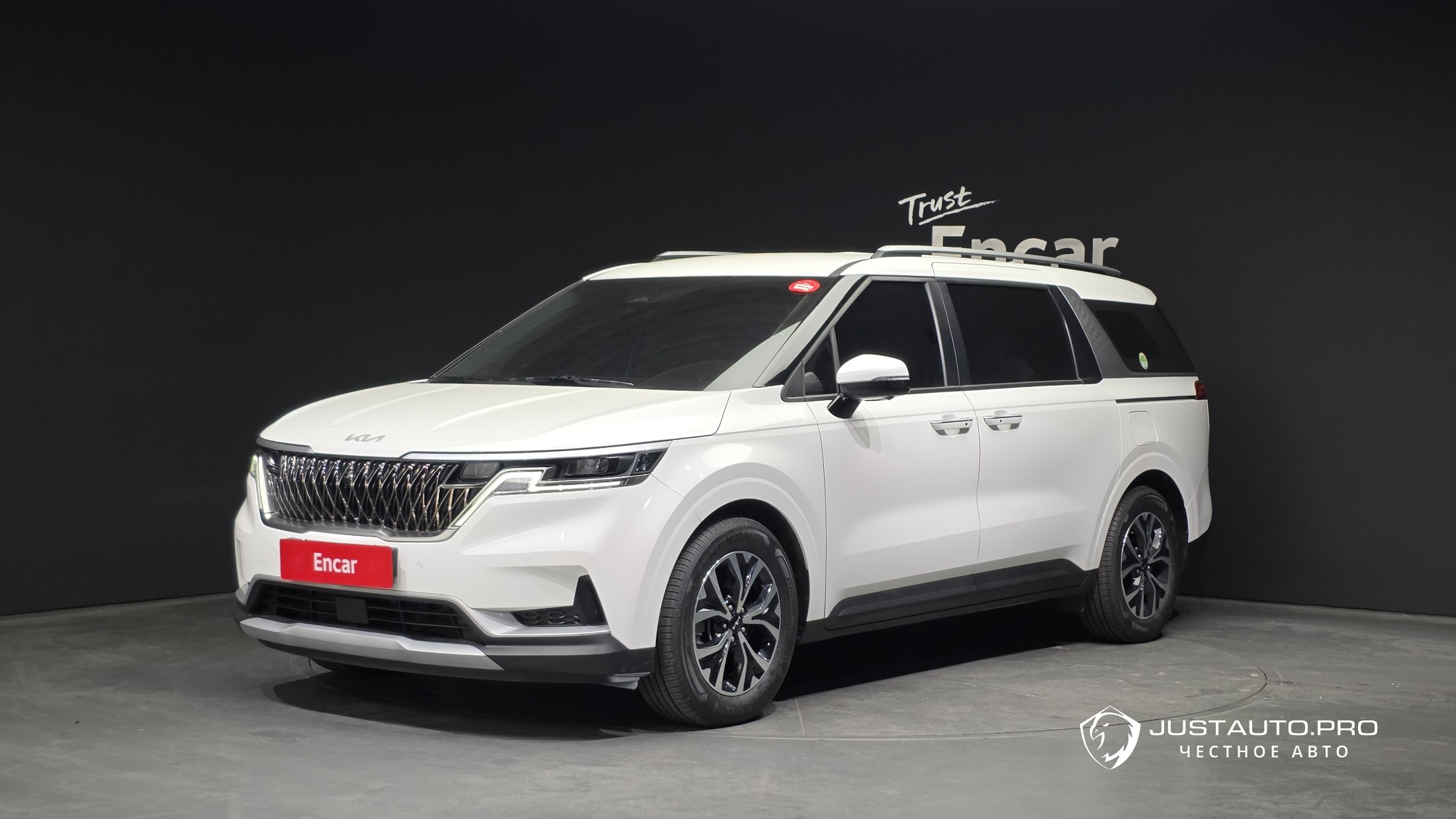 Автомобиль Kia Canival