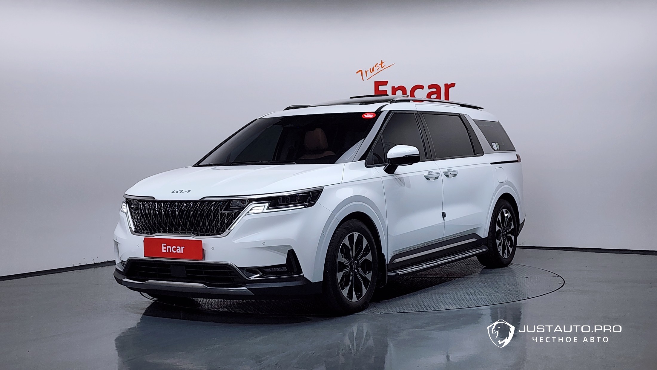 Автомобиль Kia Canival