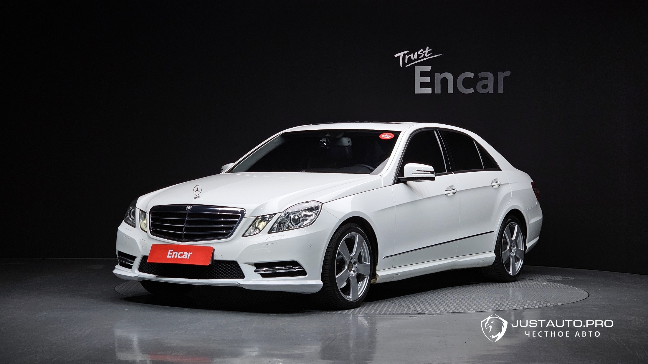 Автомобиль Mercedes-Benz E-Class