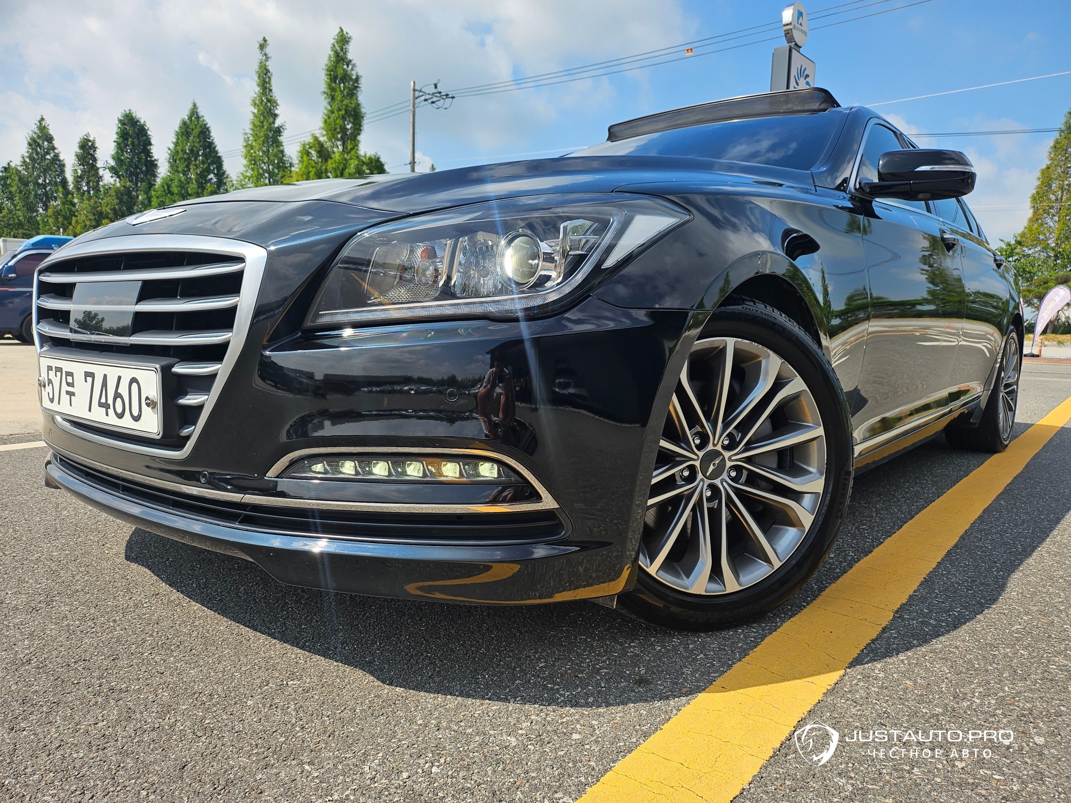 Автомобиль Hyundai Genesis