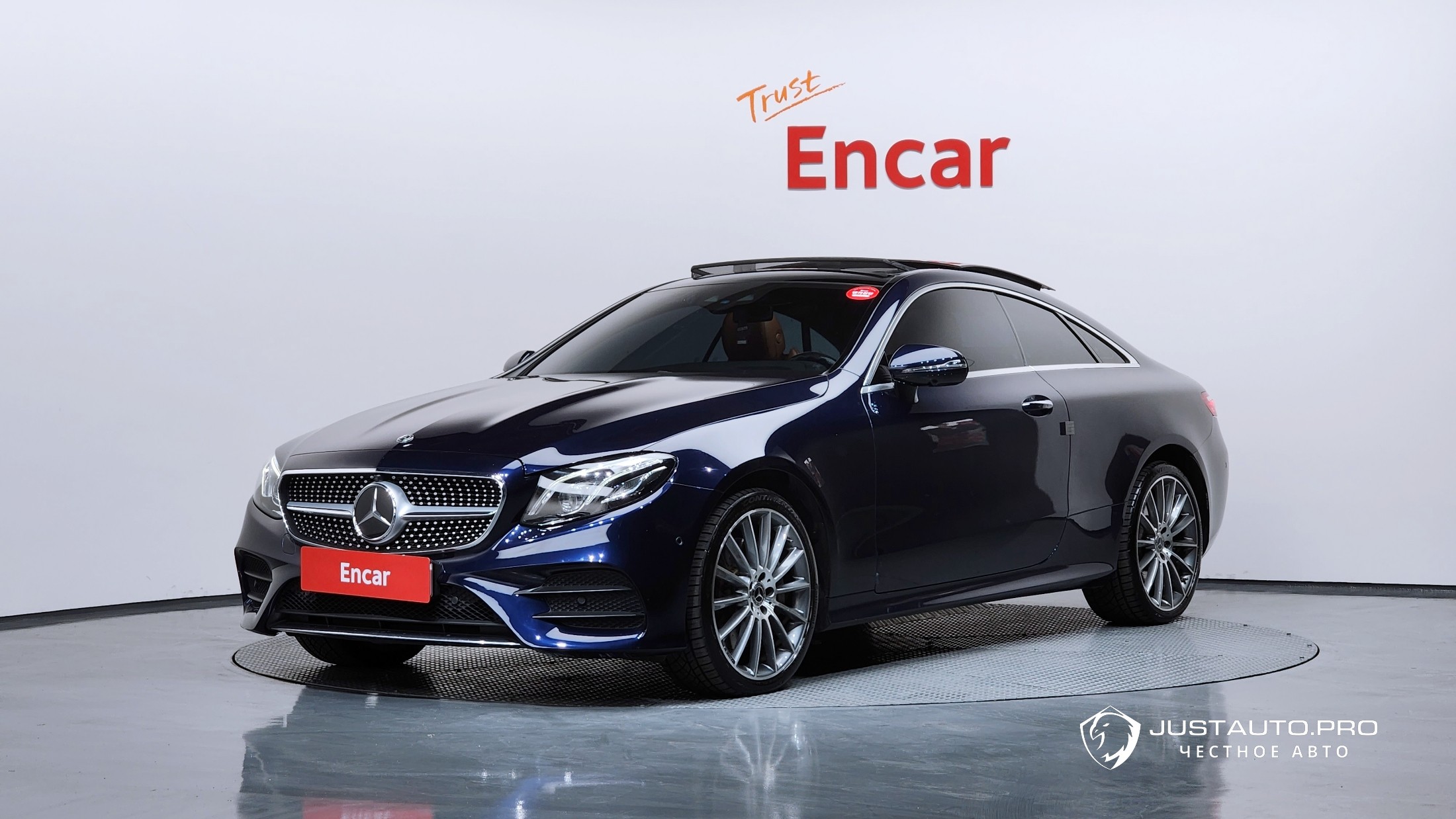 Автомобиль Mercedes-Benz E-Class