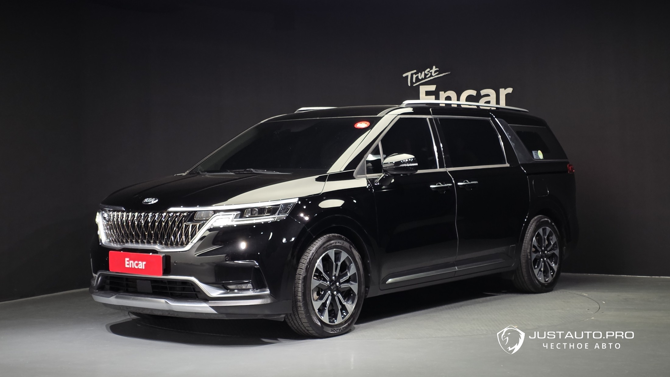 Автомобиль Kia Canival