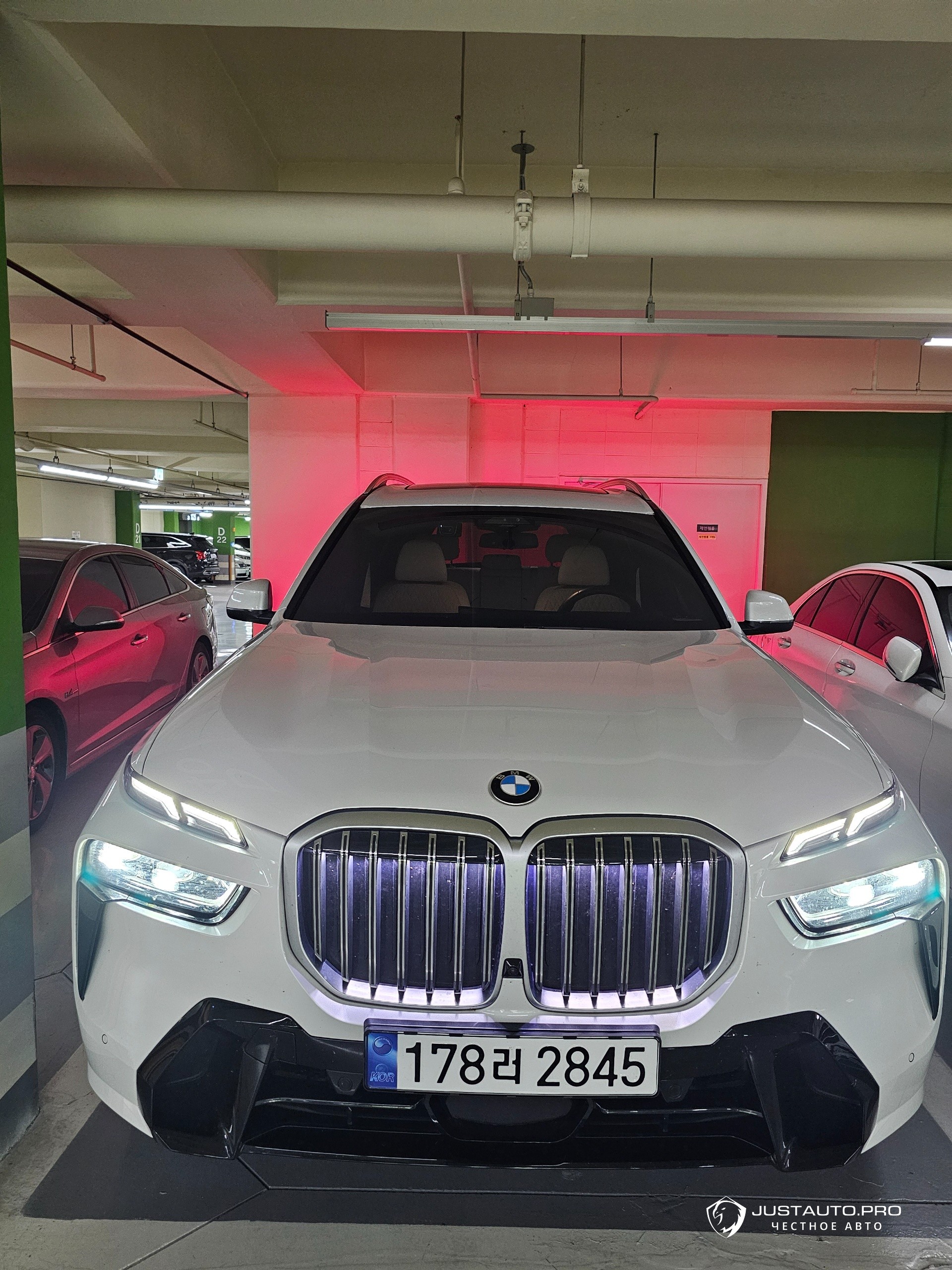 Автомобиль BMW X7