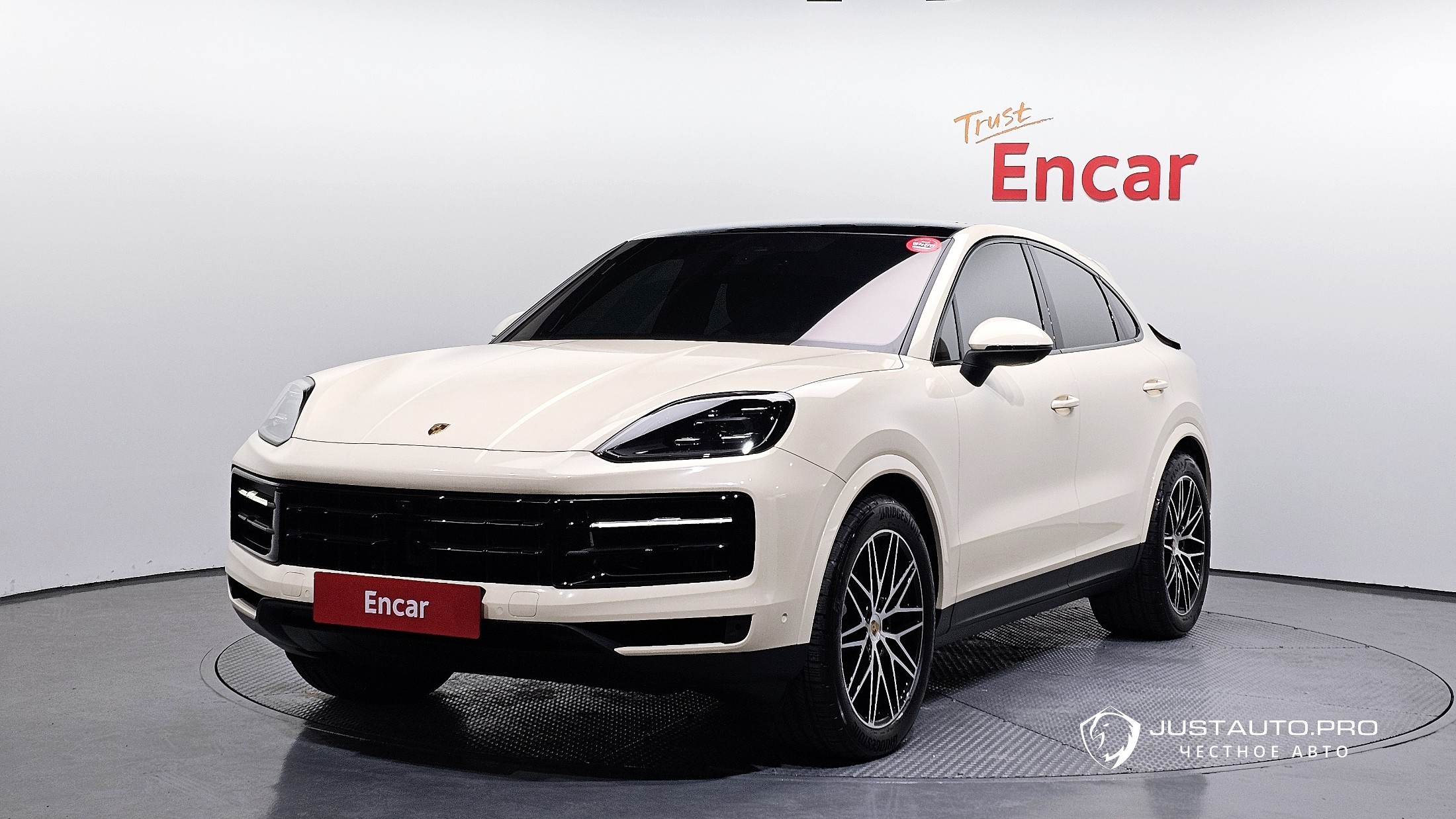 Автомобиль Porsche Cayenne