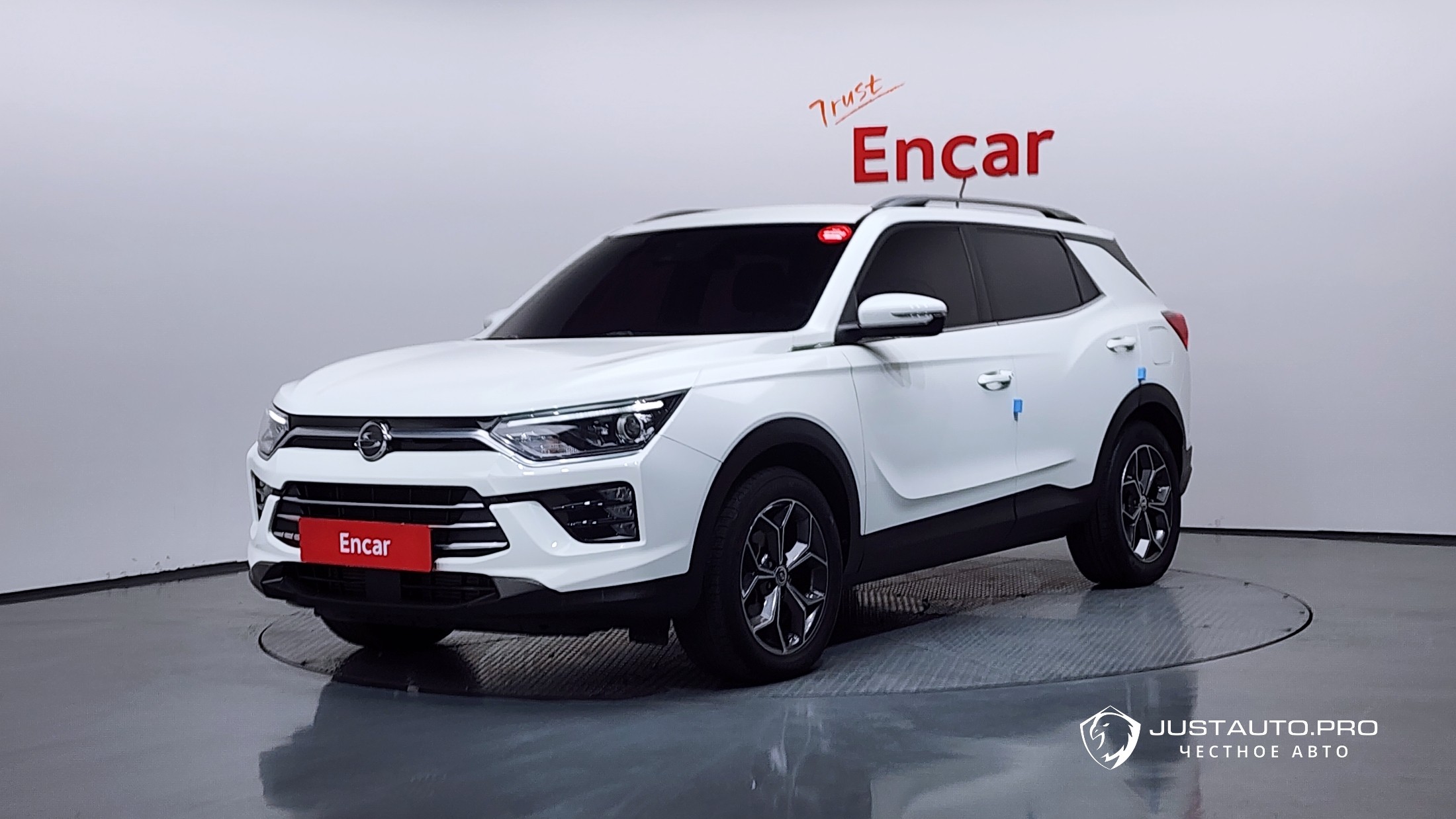 Автомобиль KG_Mobility_Ssangyong KORANDO