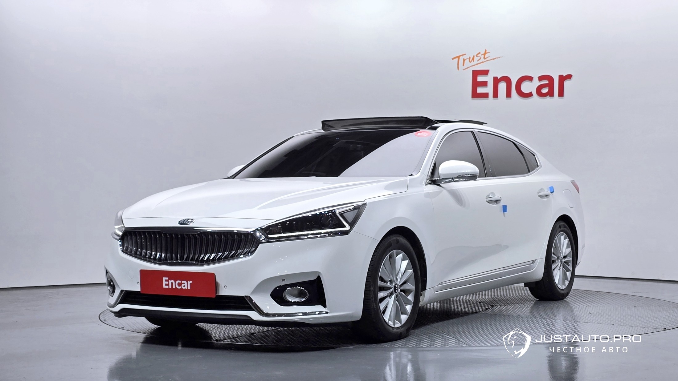 Автомобиль Kia K7