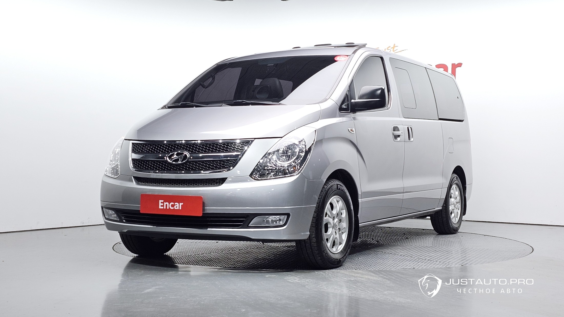 Автомобиль Hyundai Starex