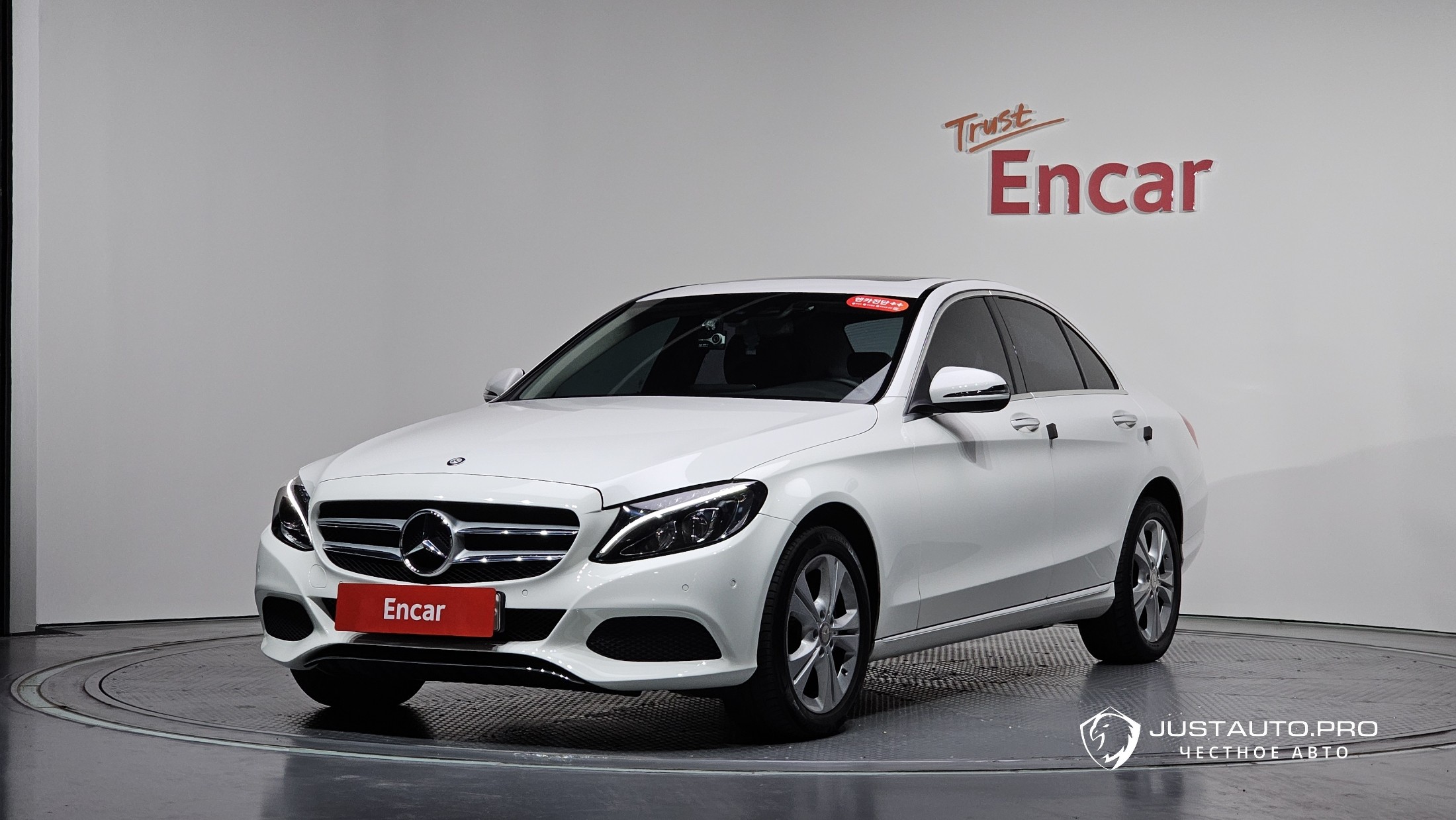 Автомобиль Mercedes-Benz C-Class
