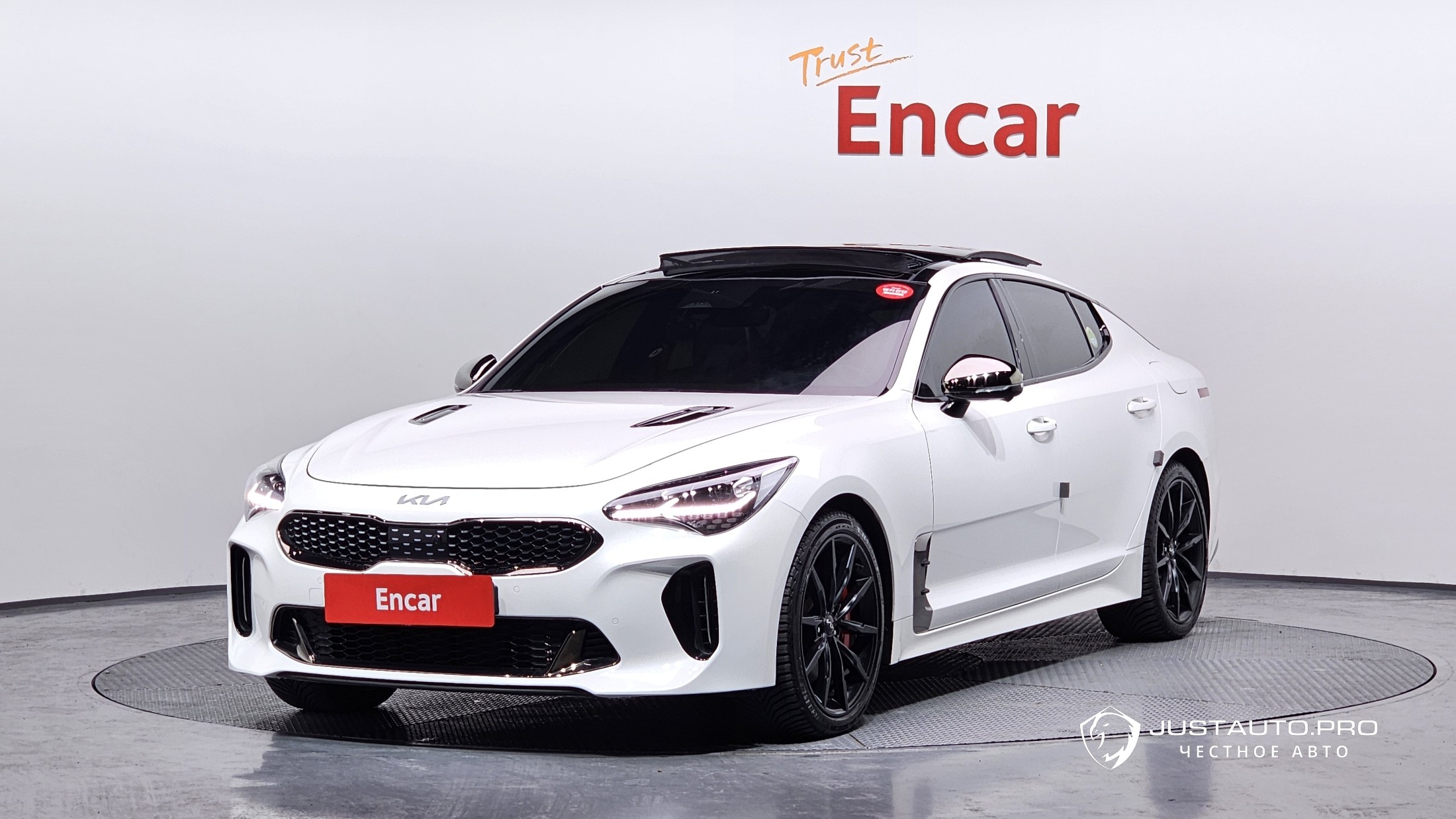 Автомобиль Kia Stinger