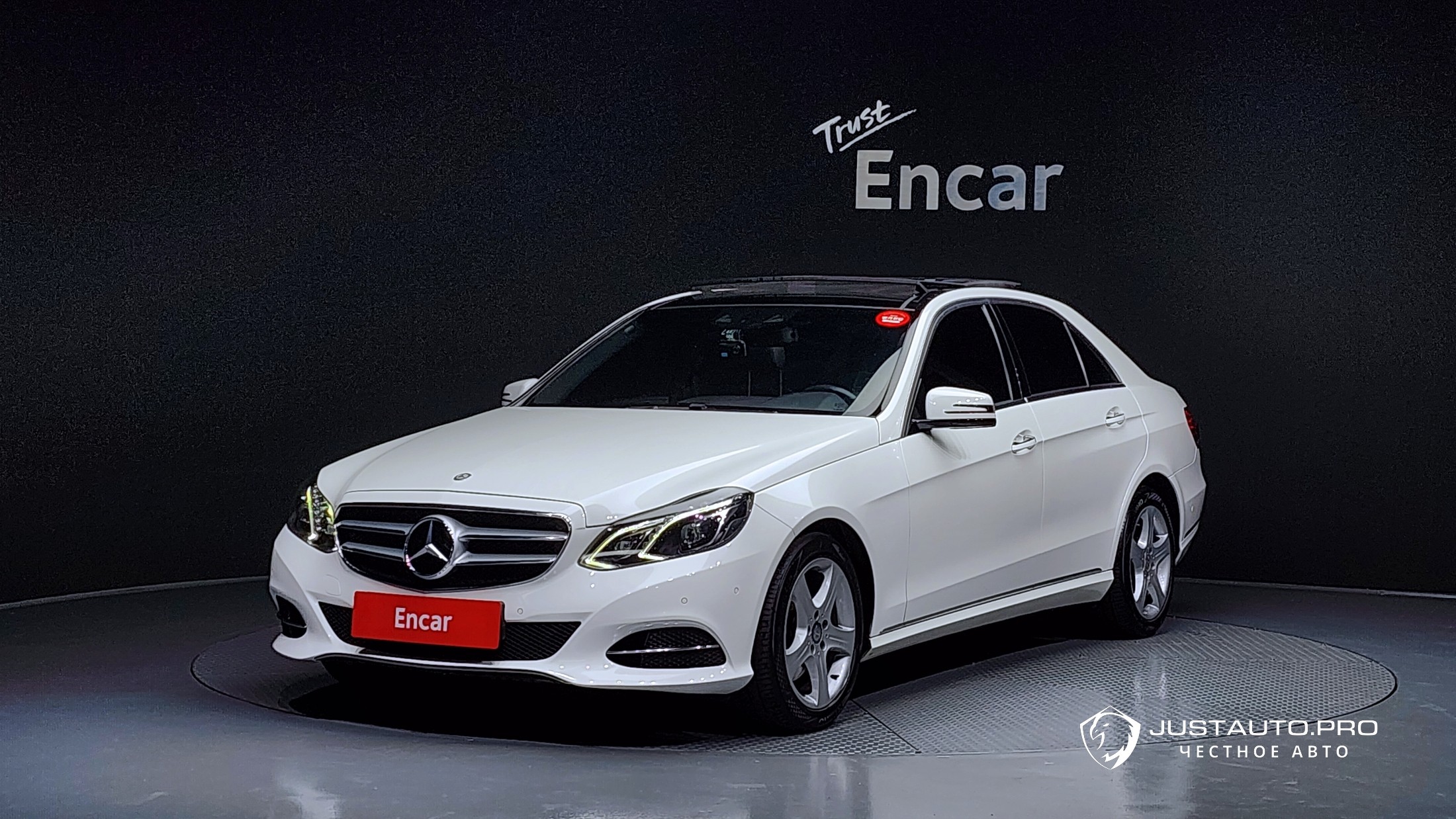 Автомобиль Mercedes-Benz E-Class