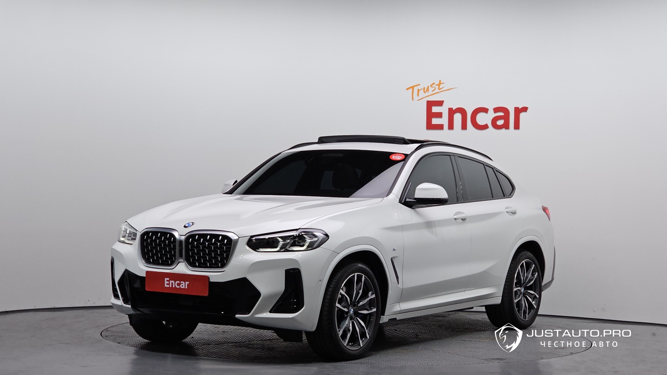 Автомобиль BMW X4