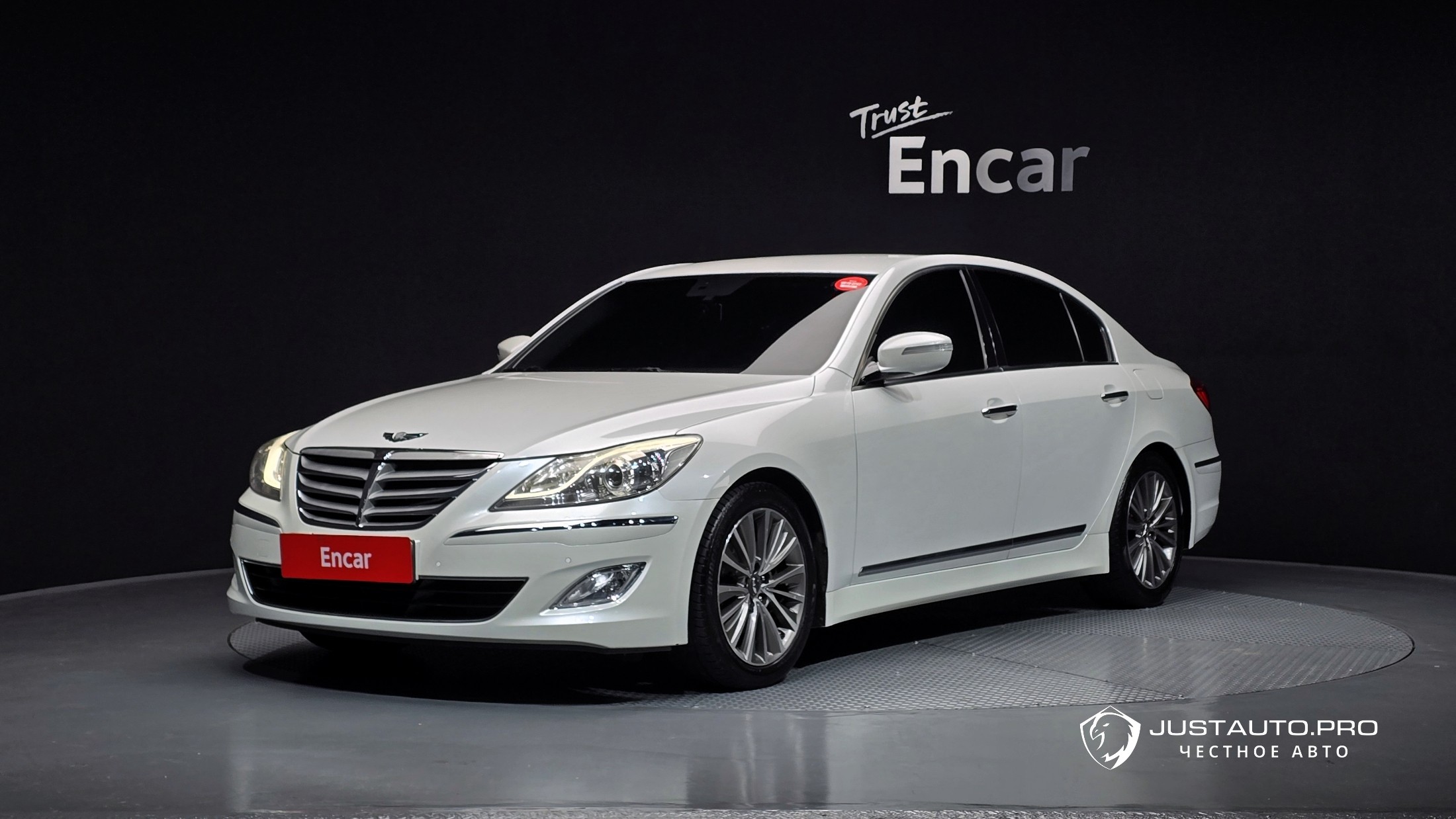 Автомобиль Hyundai Genesis