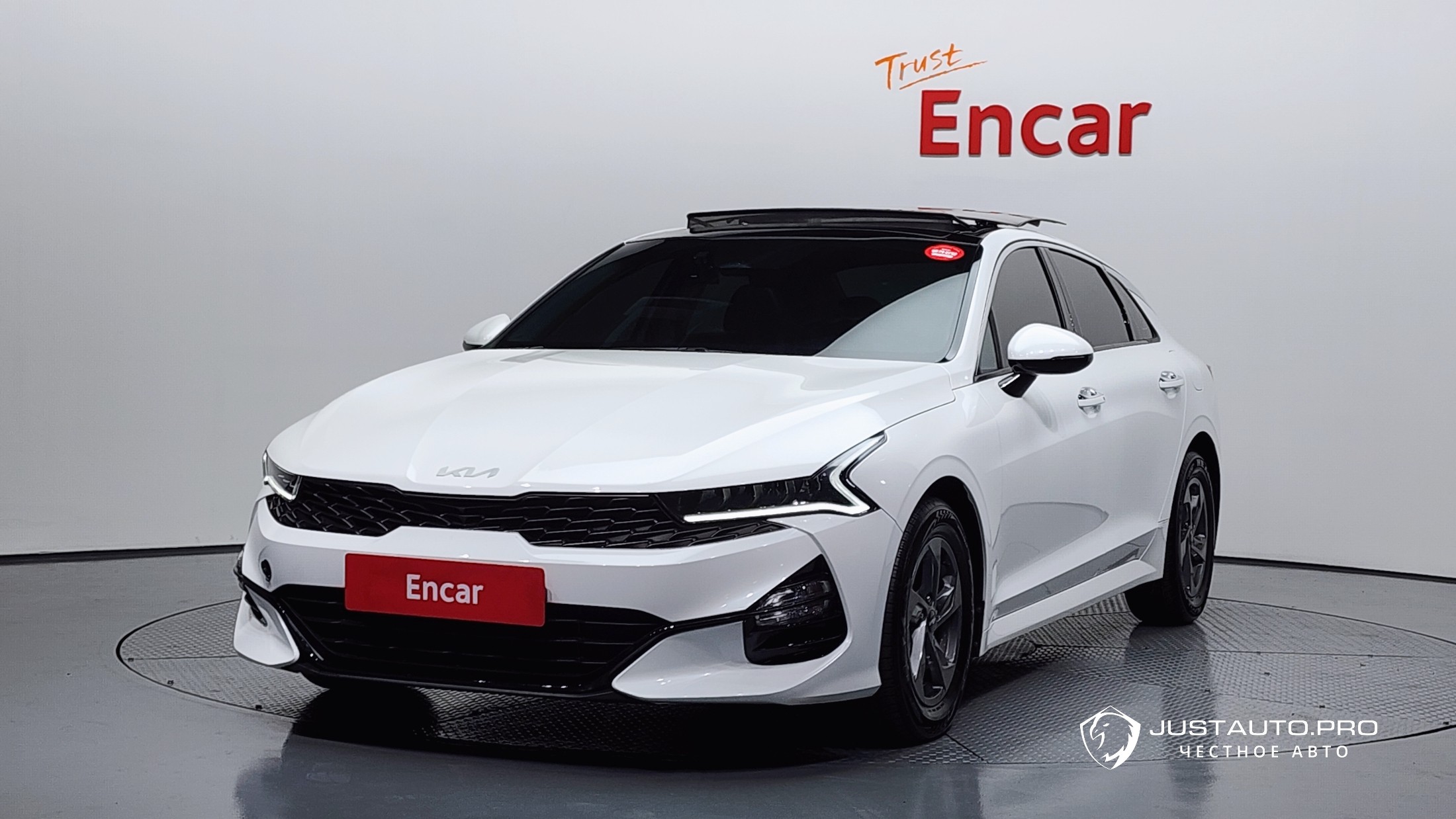 Автомобиль Kia K5