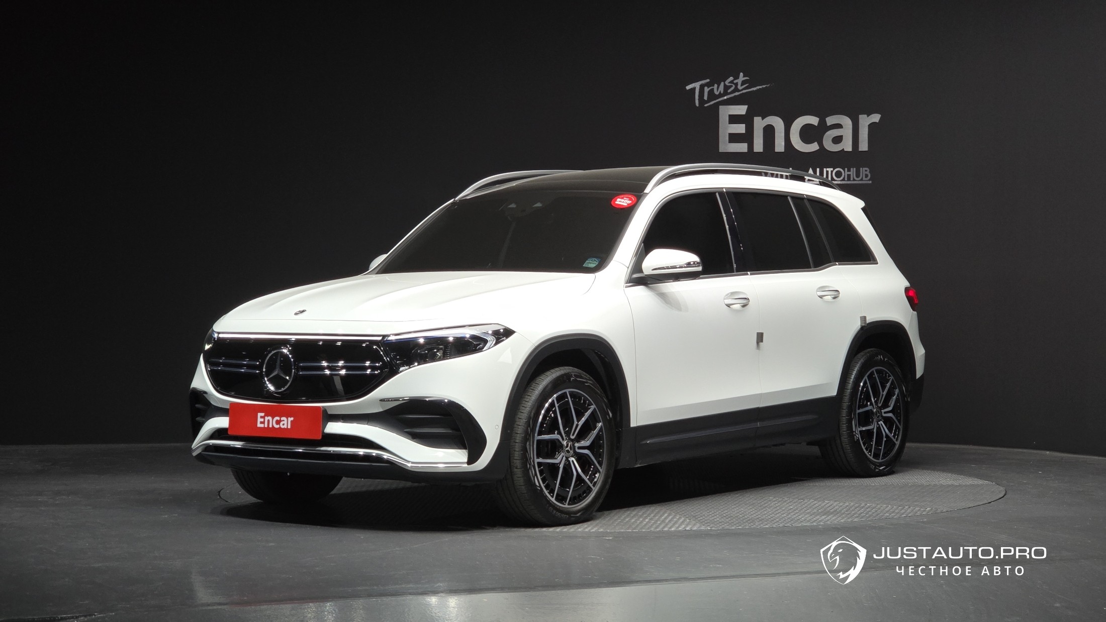 Автомобиль Mercedes-Benz EQB