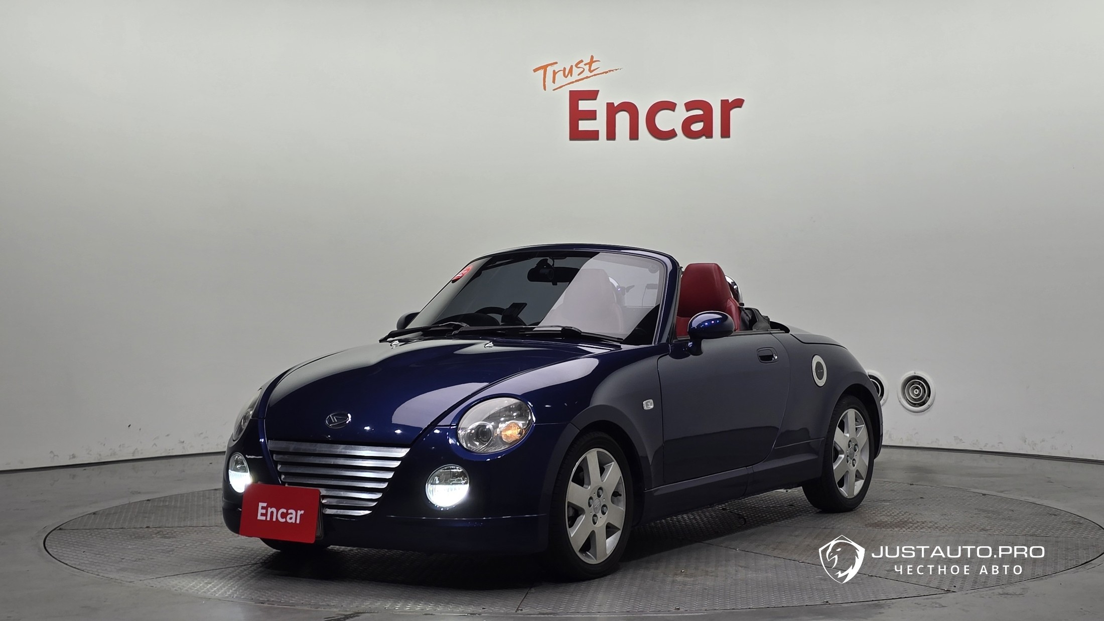 Автомобиль Daihatsu Copen