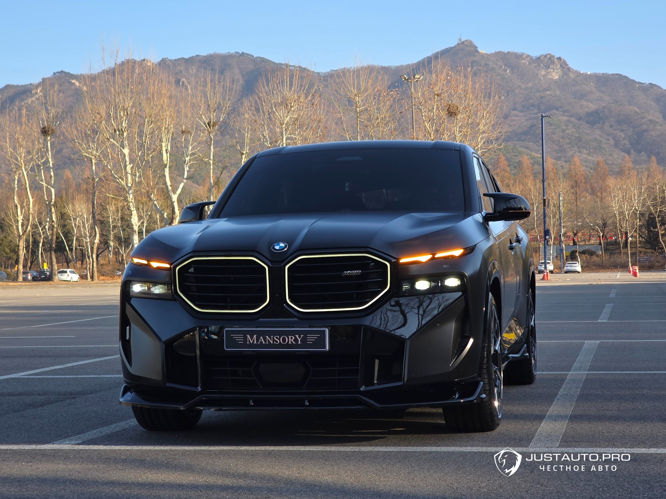 Автомобиль BMW XM