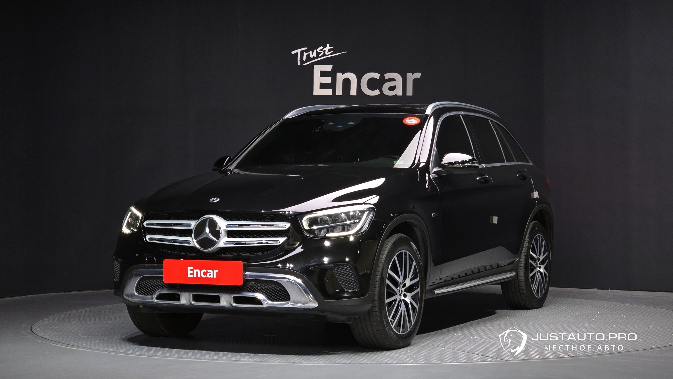 Автомобиль Mercedes-Benz GLC-Class