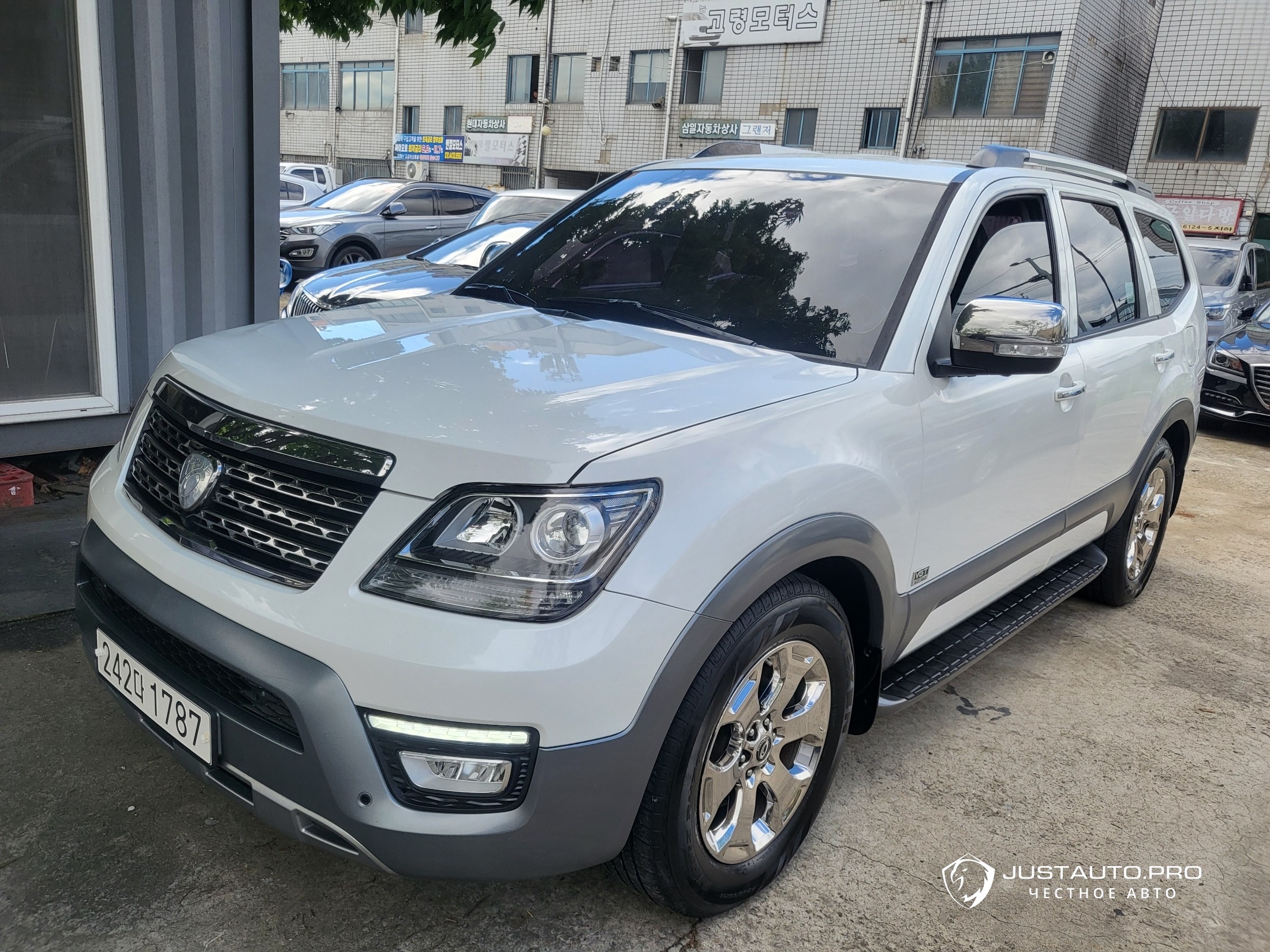 Автомобиль Kia Mohave