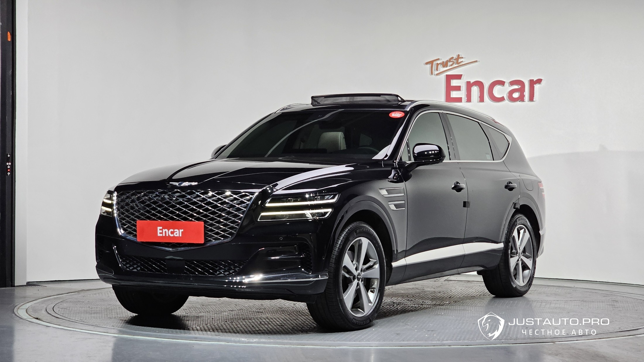 Автомобиль Genesis GV80