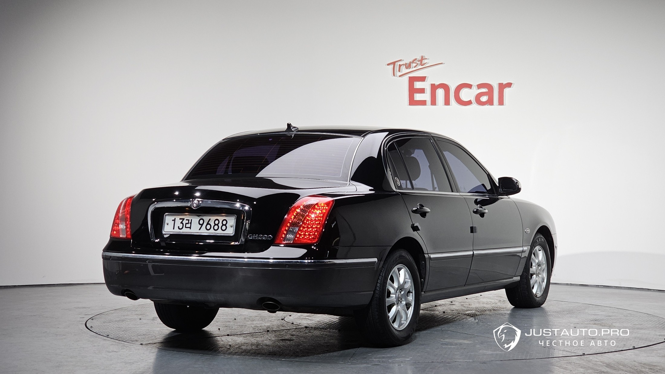 Автомобиль Kia OPIRUS