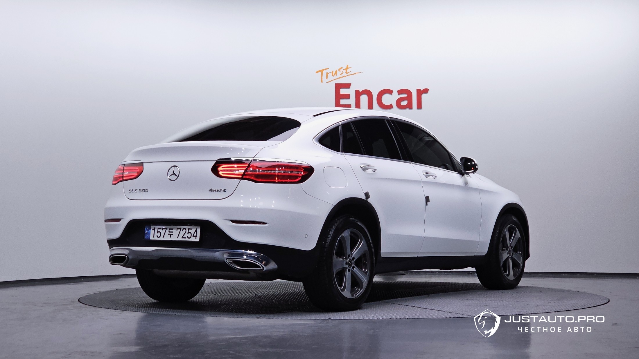Автомобиль Mercedes-Benz GLC-Class