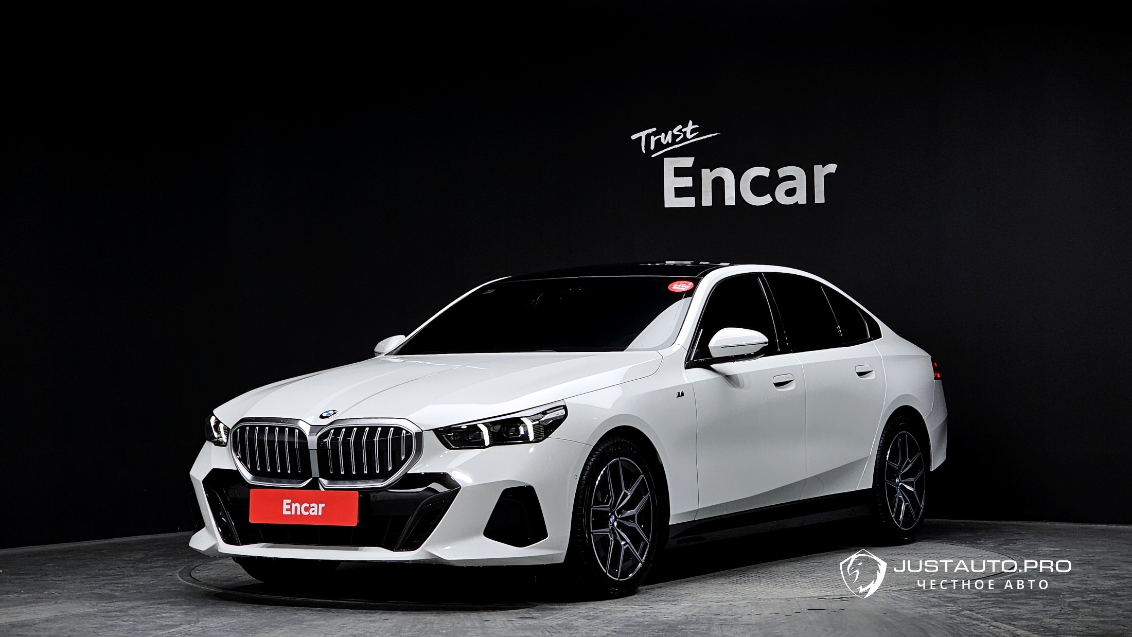 Автомобиль BMW 5-Series