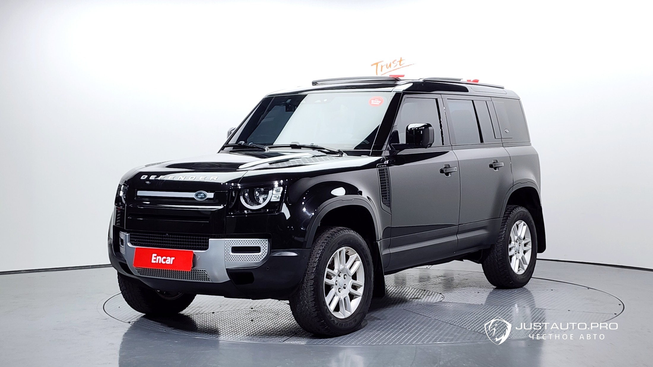 Автомобиль Land Rover Defender