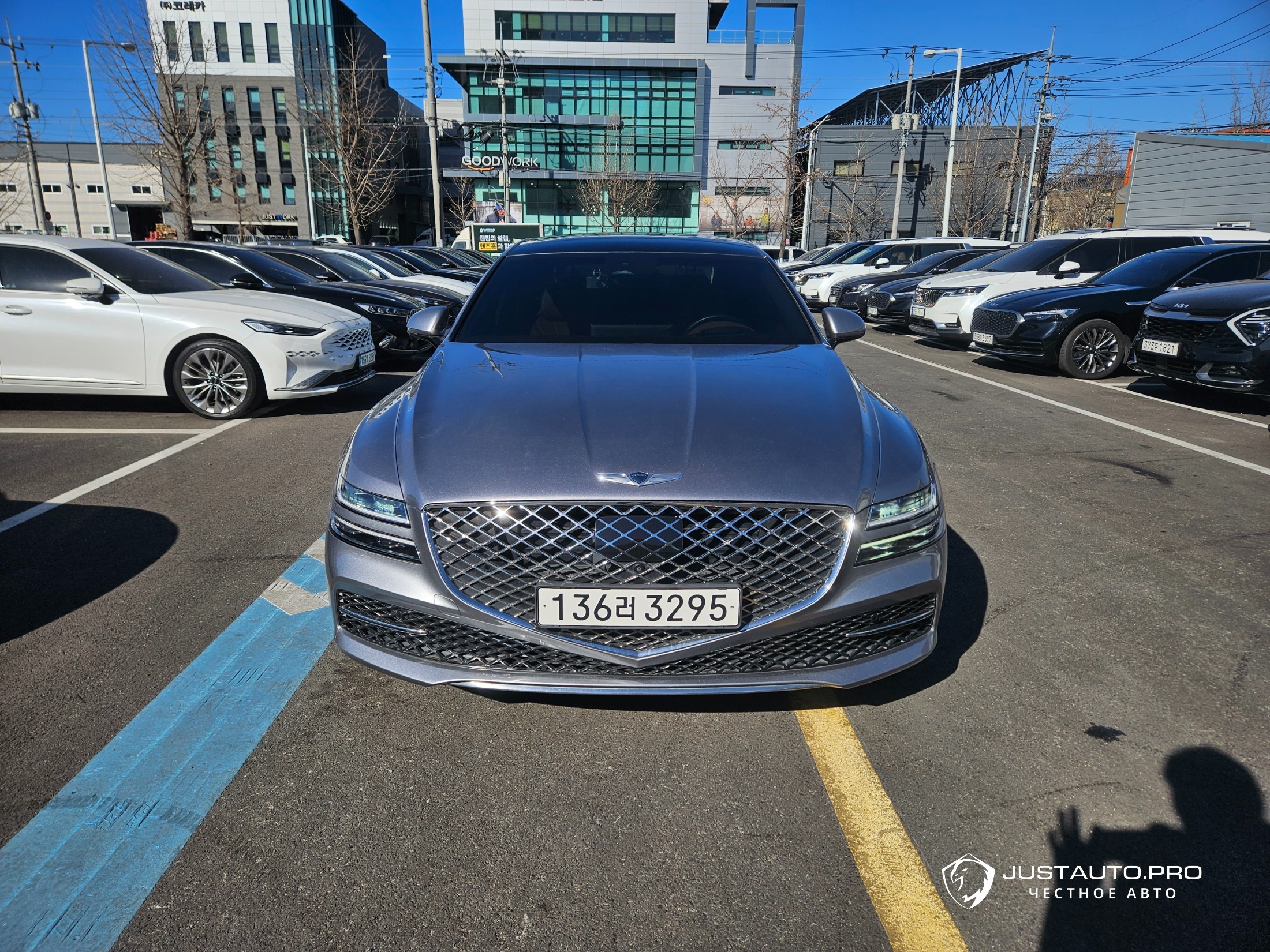Автомобиль Genesis G80