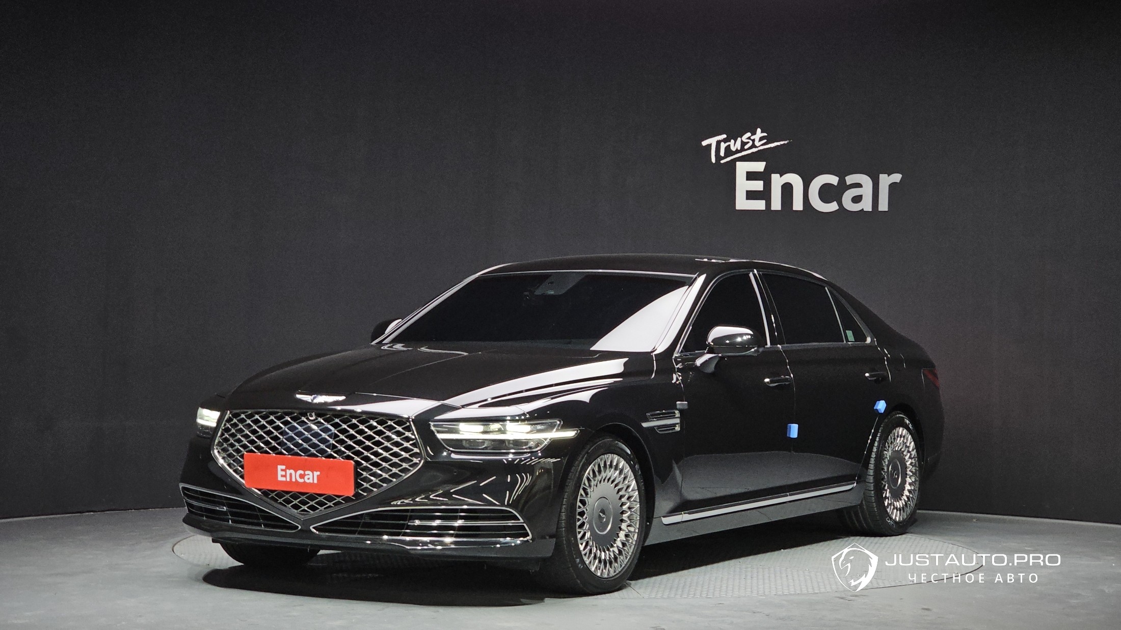 Автомобиль Genesis G90