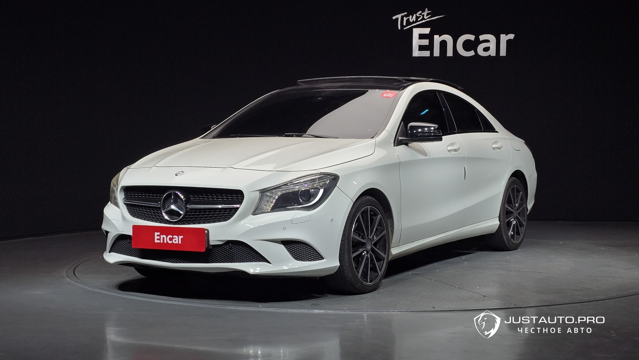 Автомобиль Mercedes-Benz CLA-Class