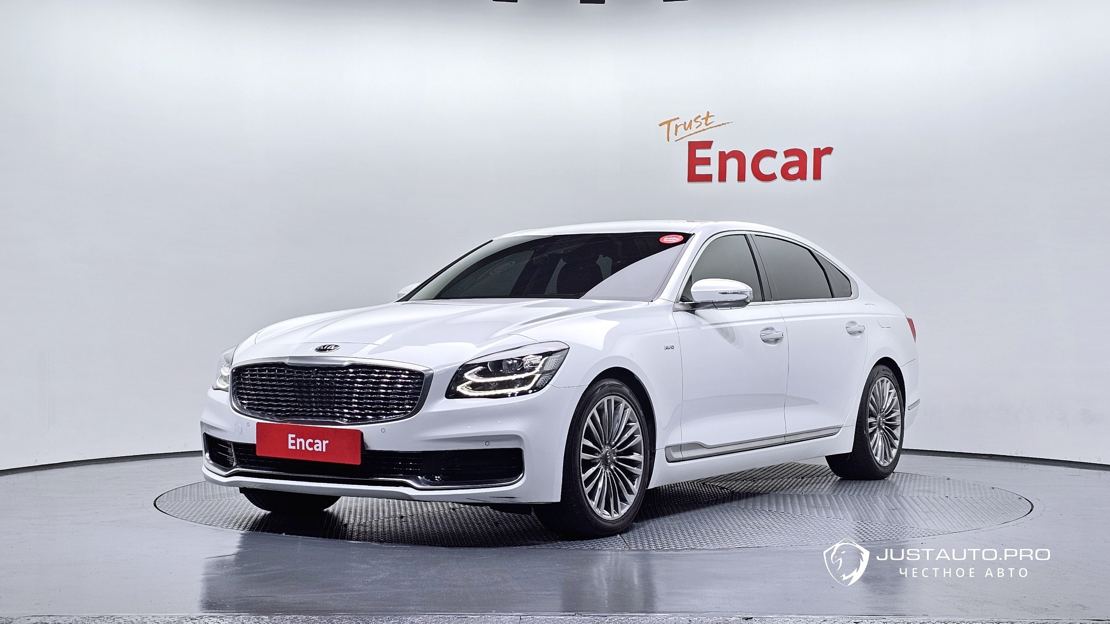 Автомобиль Kia K9