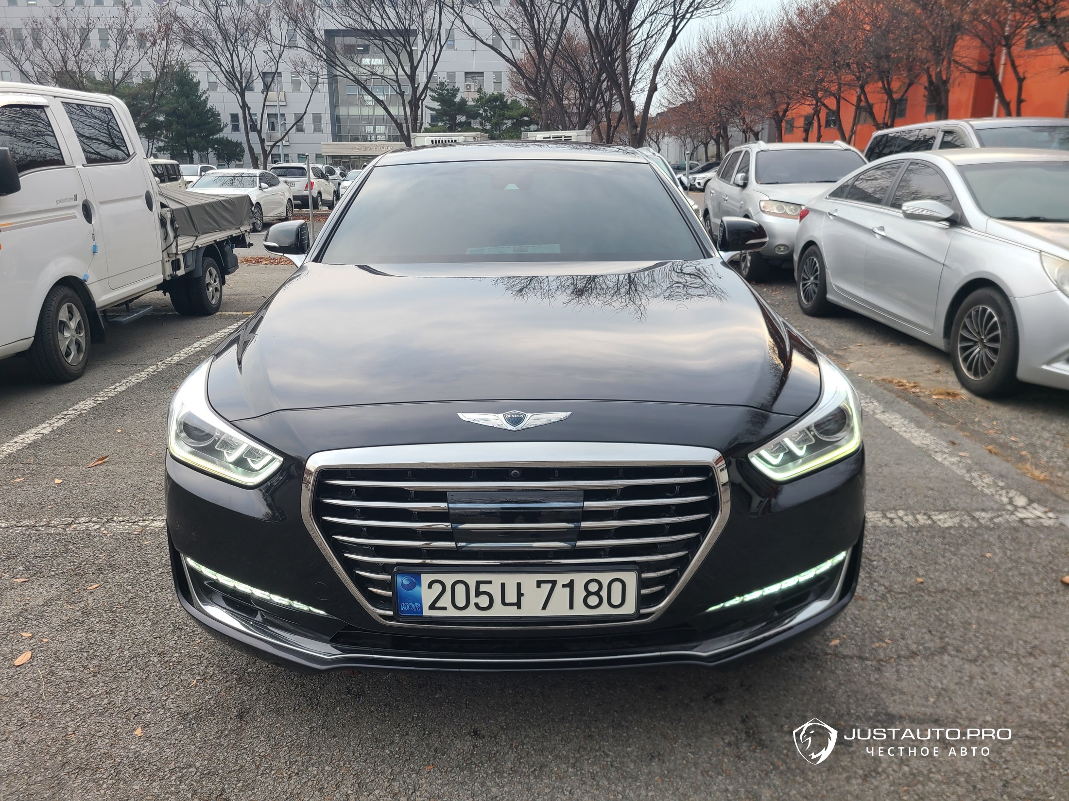 Автомобиль Genesis EQ900