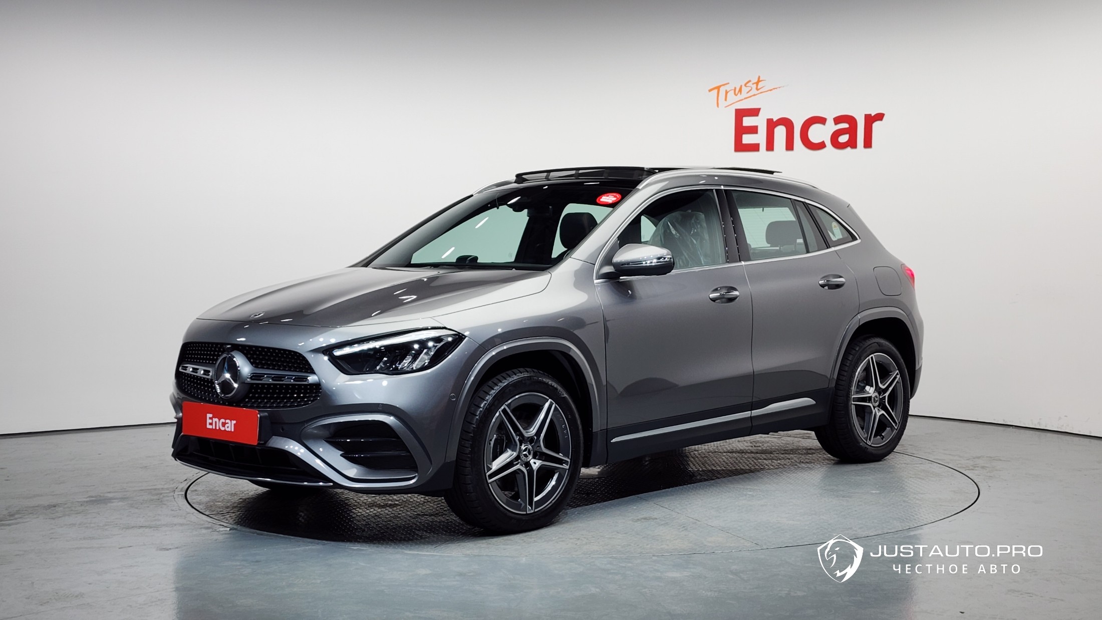 Автомобиль Mercedes-Benz GLA-Class