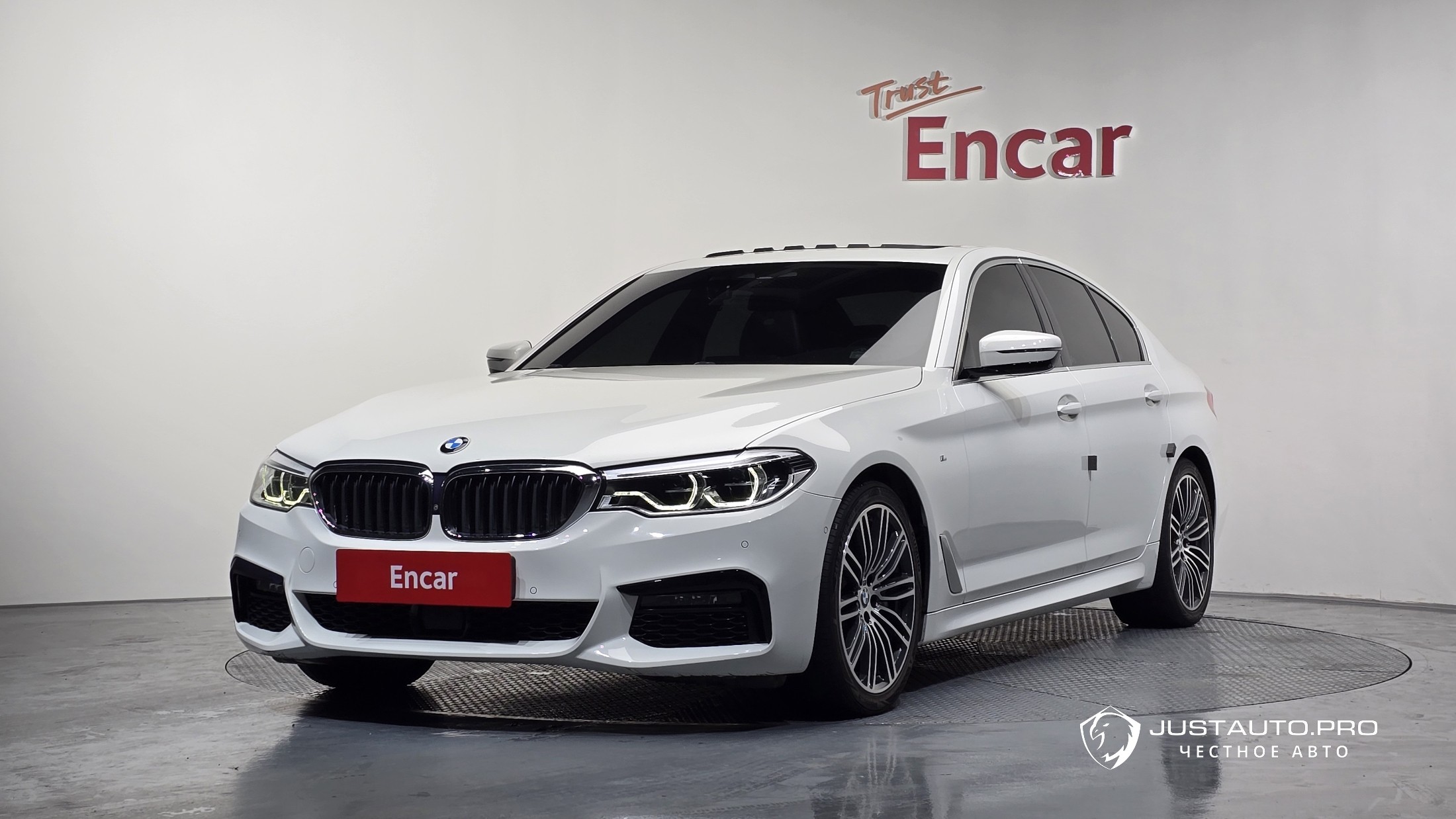 Автомобиль BMW 5-Series