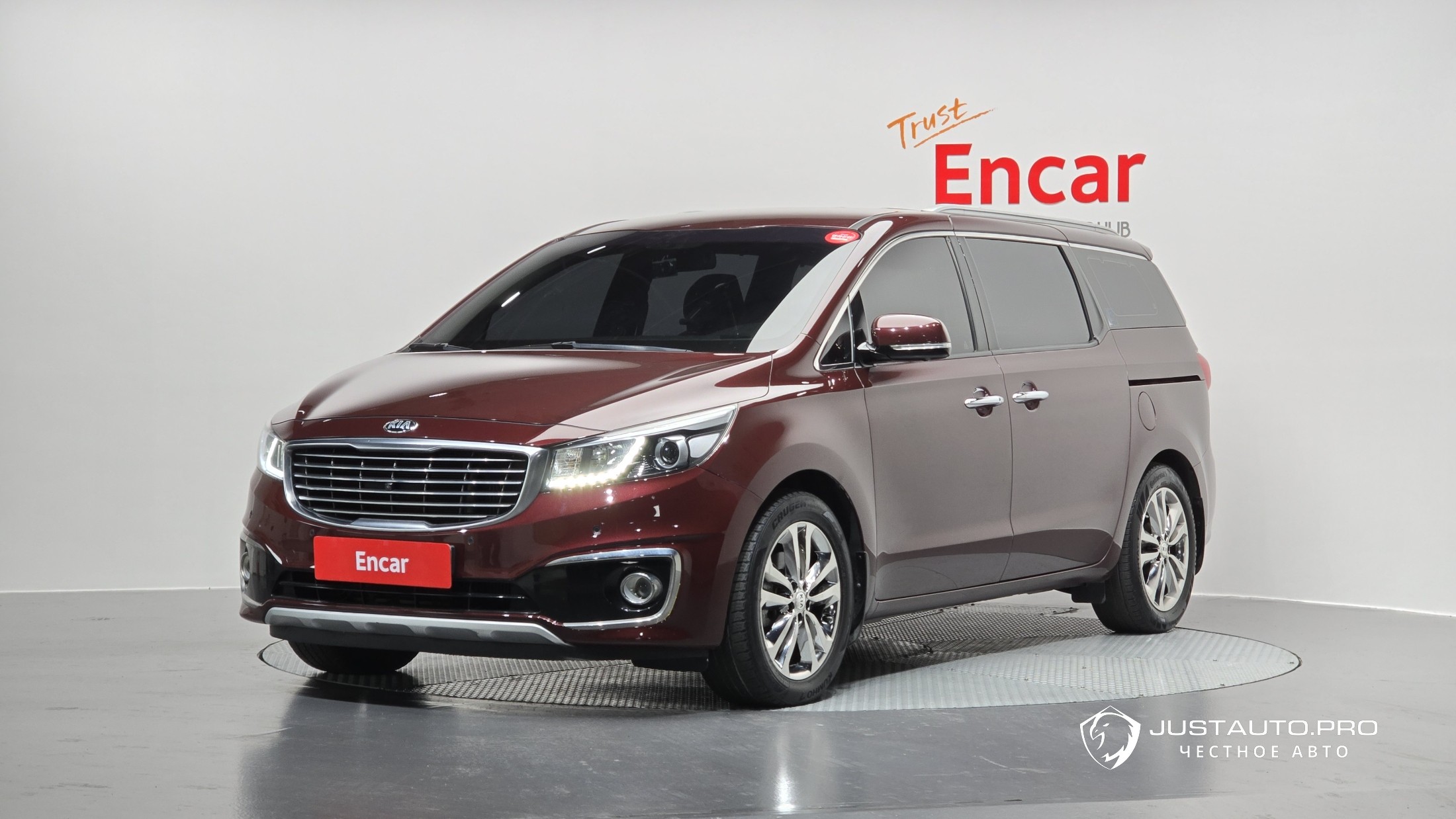 Автомобиль Kia Canival