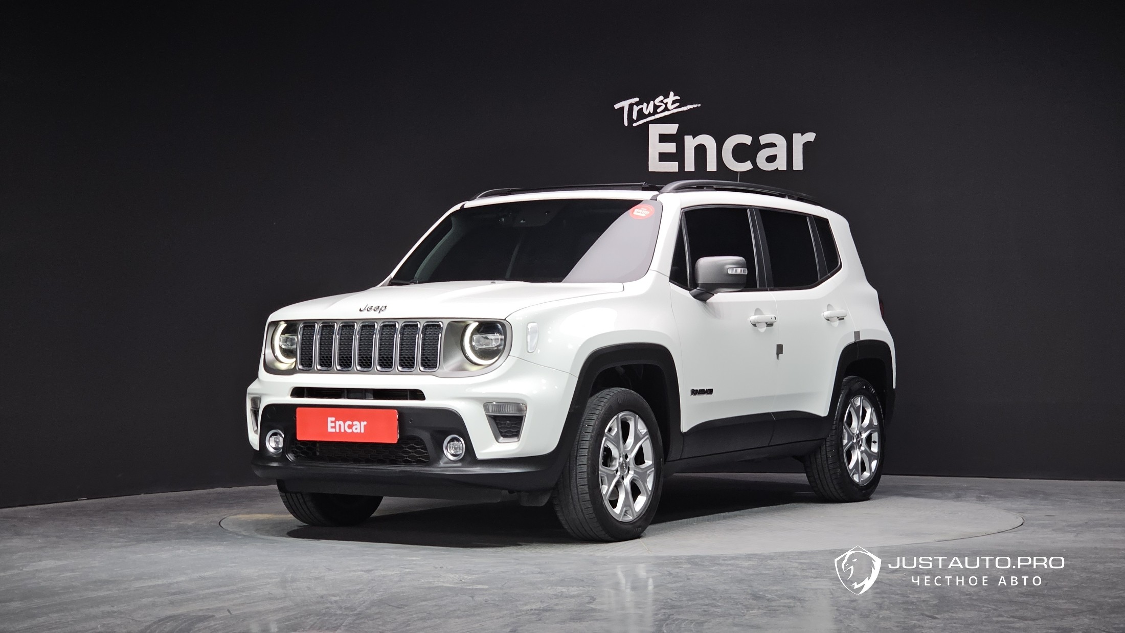Автомобиль Jeep Renegade