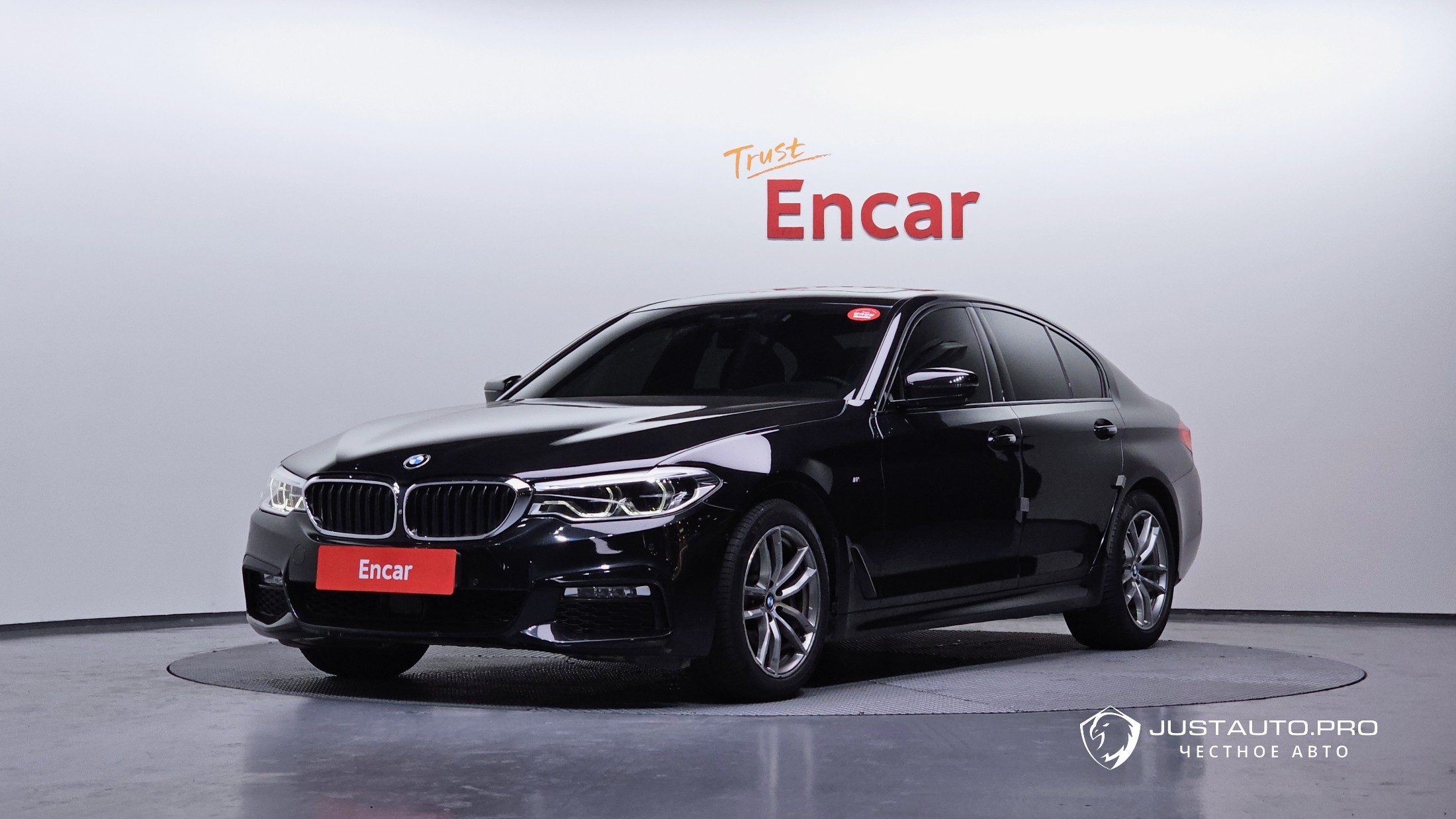 Автомобиль BMW 5-Series