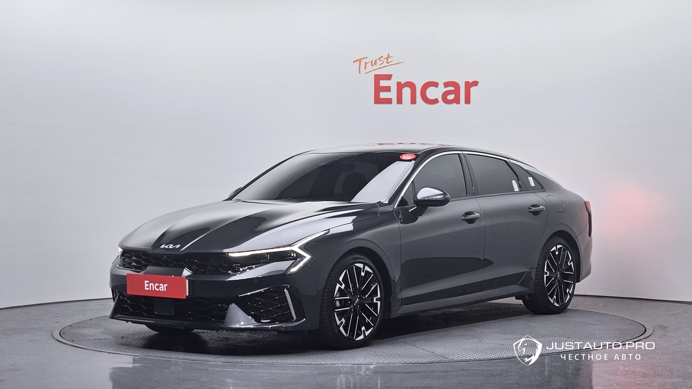Автомобиль Kia K5