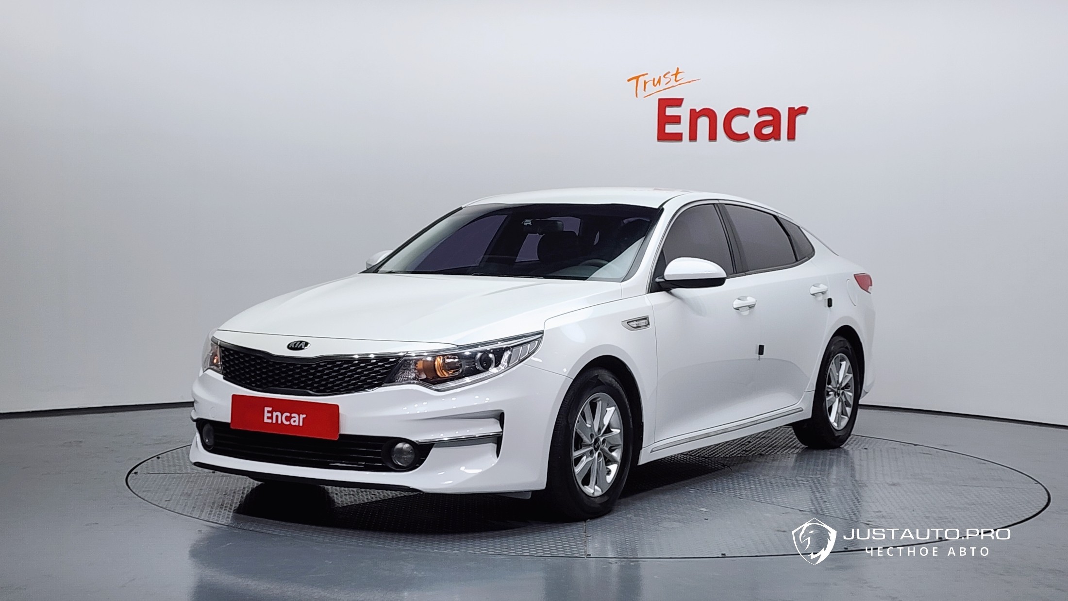 Автомобиль Kia K5