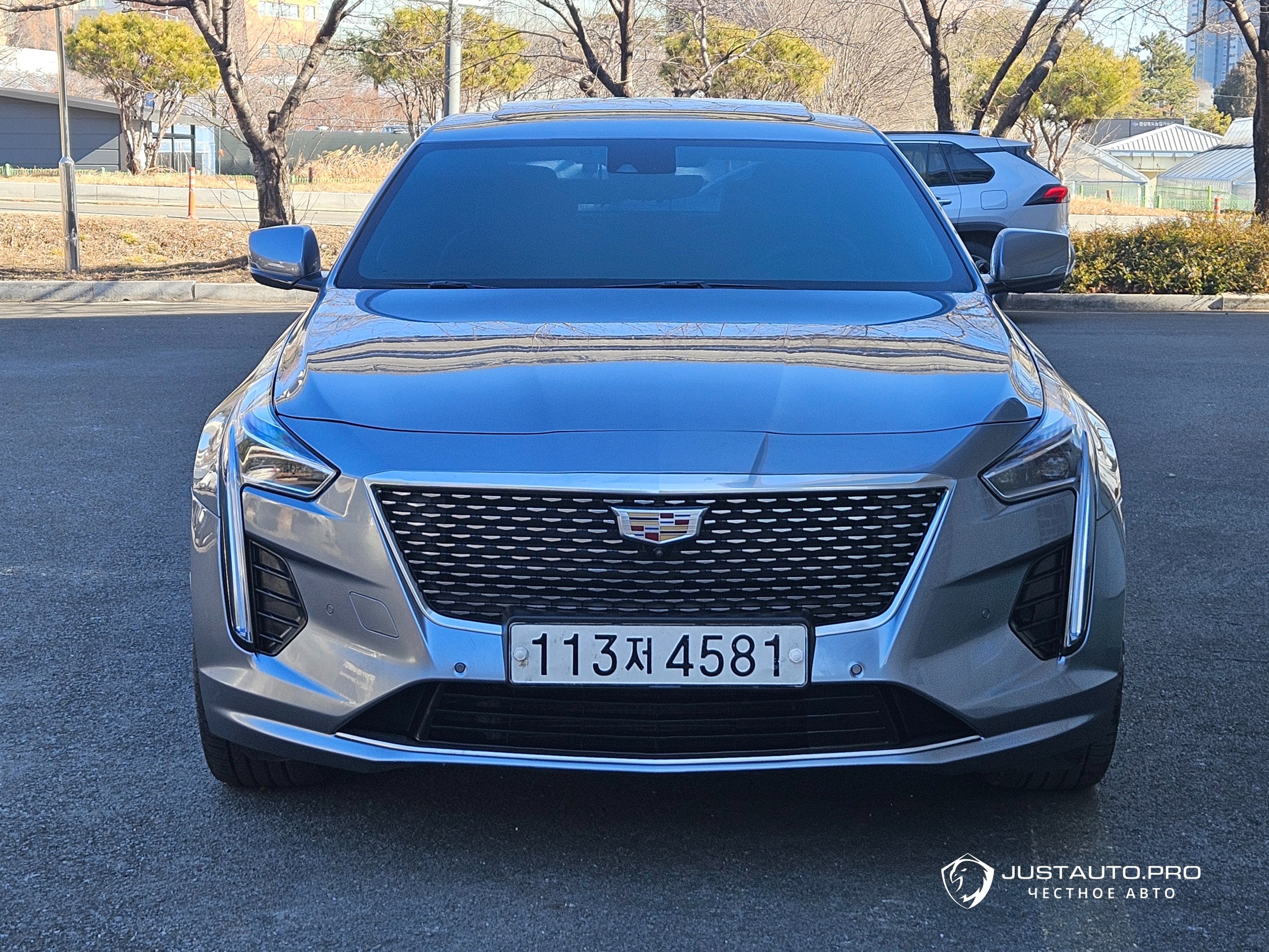Автомобиль Cadillac CT6