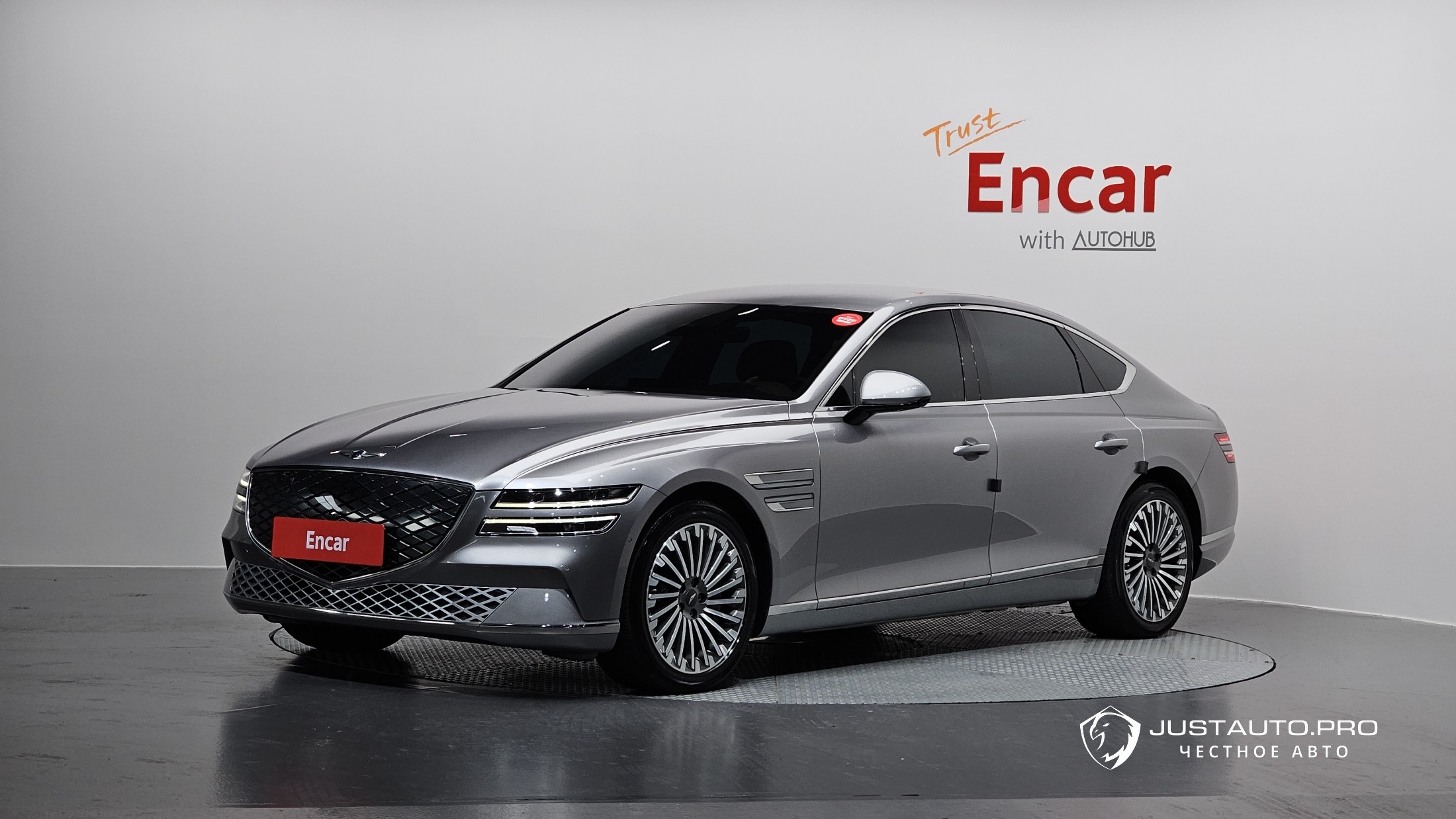 Автомобиль Genesis G80