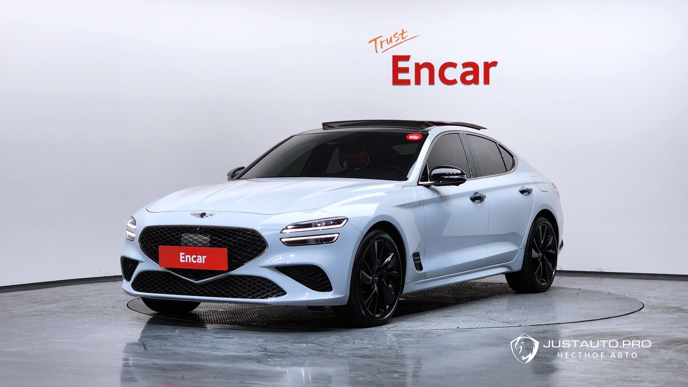 Автомобиль Genesis G70