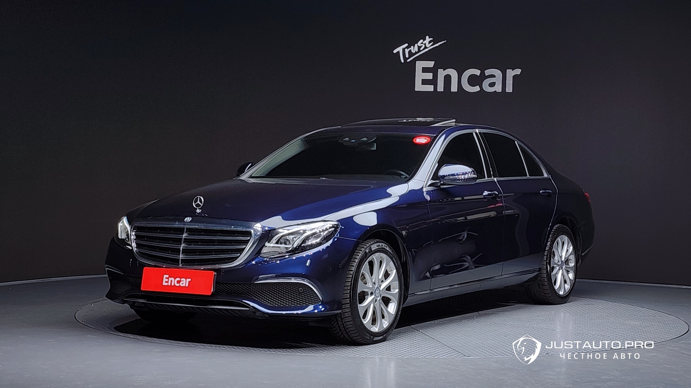 Автомобиль Mercedes-Benz E-Class