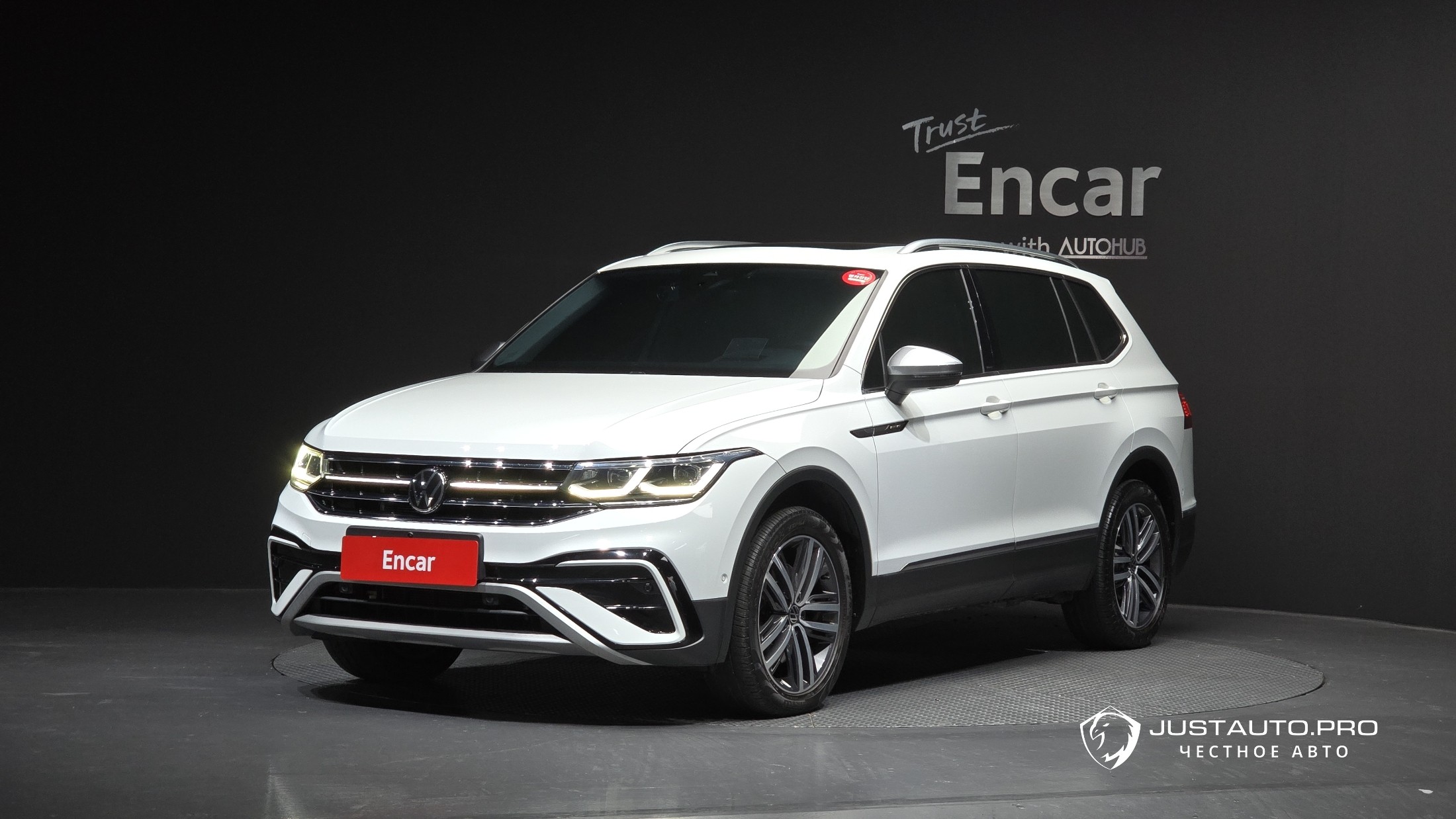 Автомобиль Volkswagen Tiguan