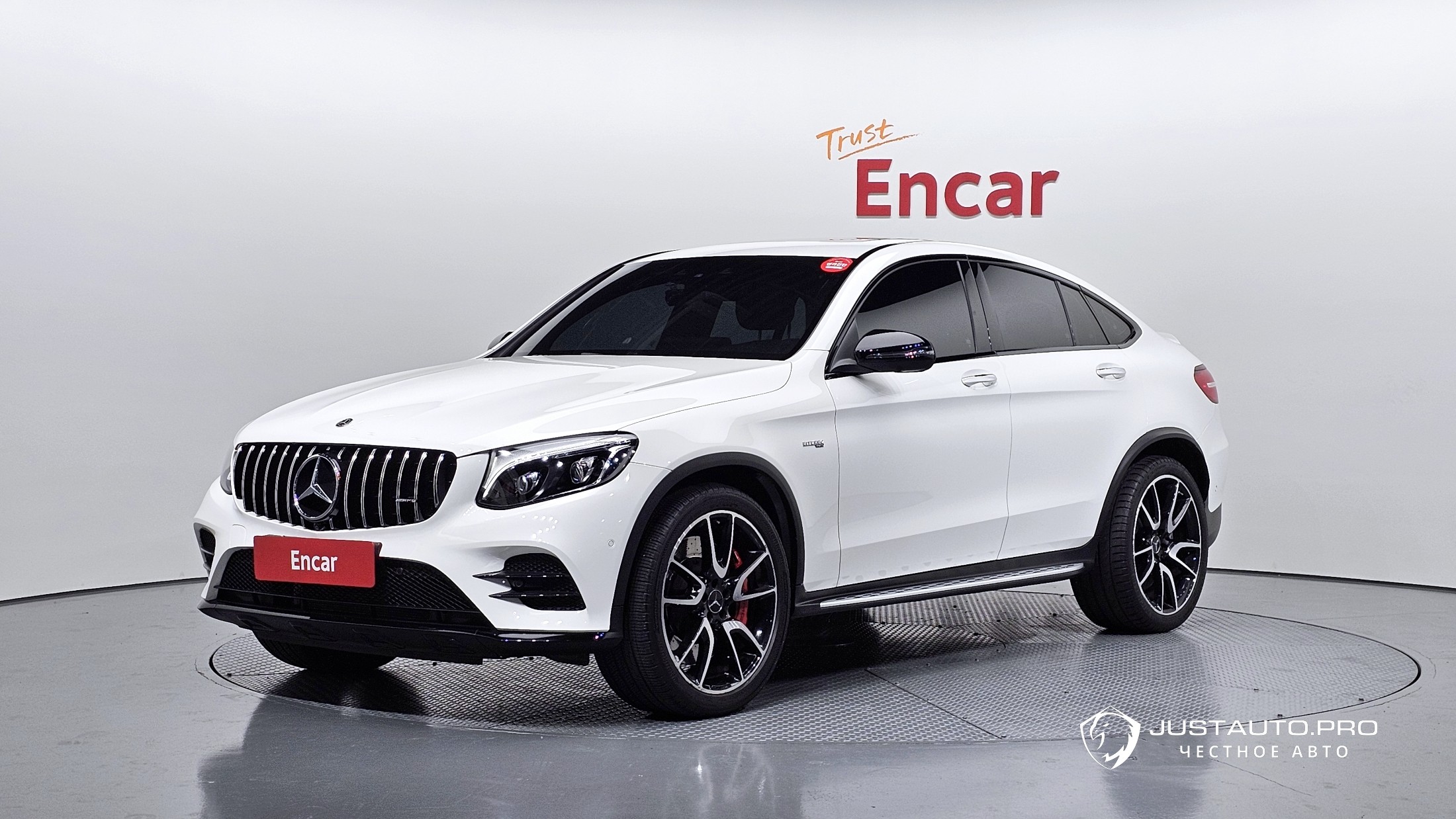 Автомобиль Mercedes-Benz GLC-Class